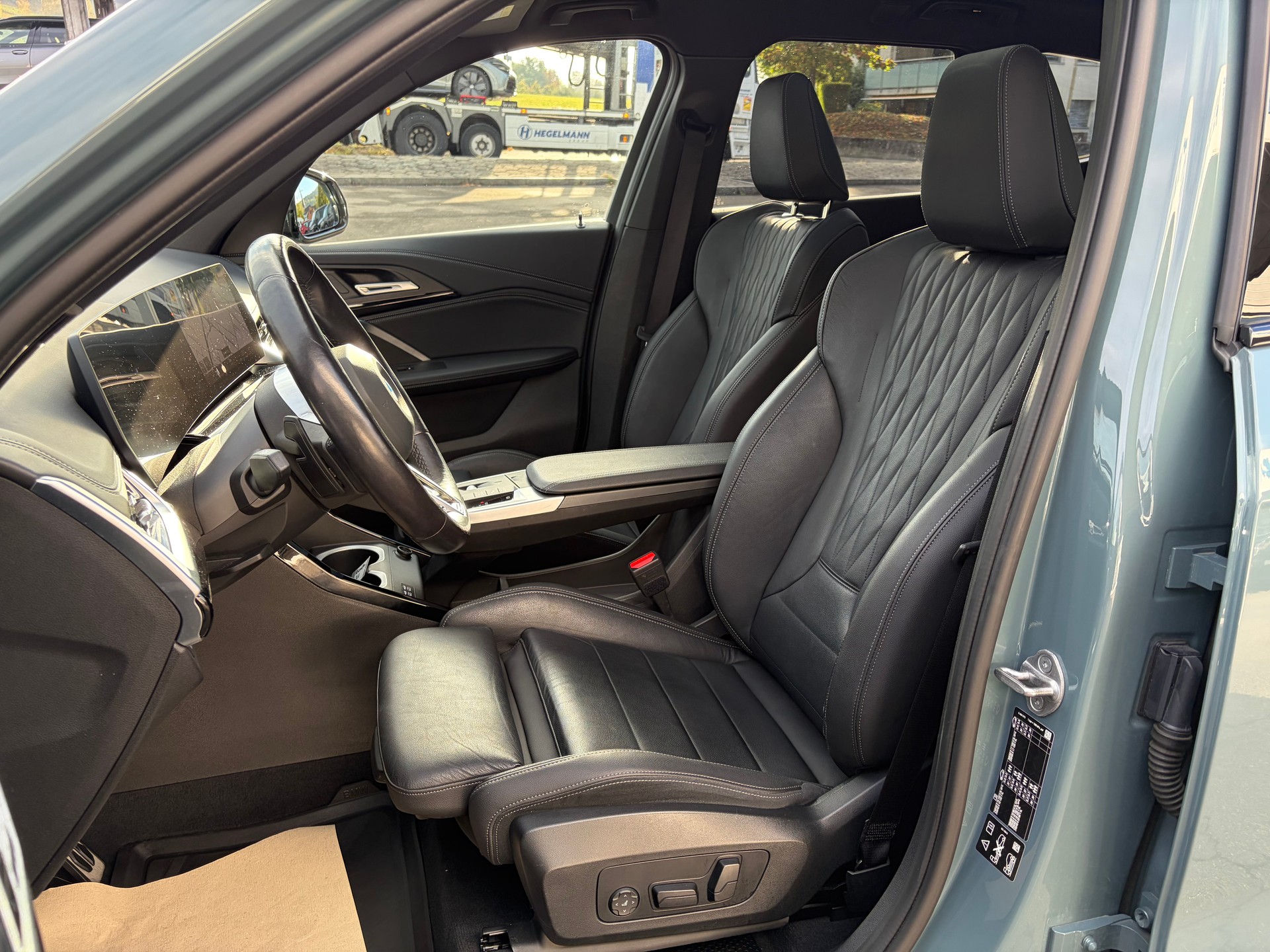 BMW X1 xDrive 23i 48V M Sport-image-13