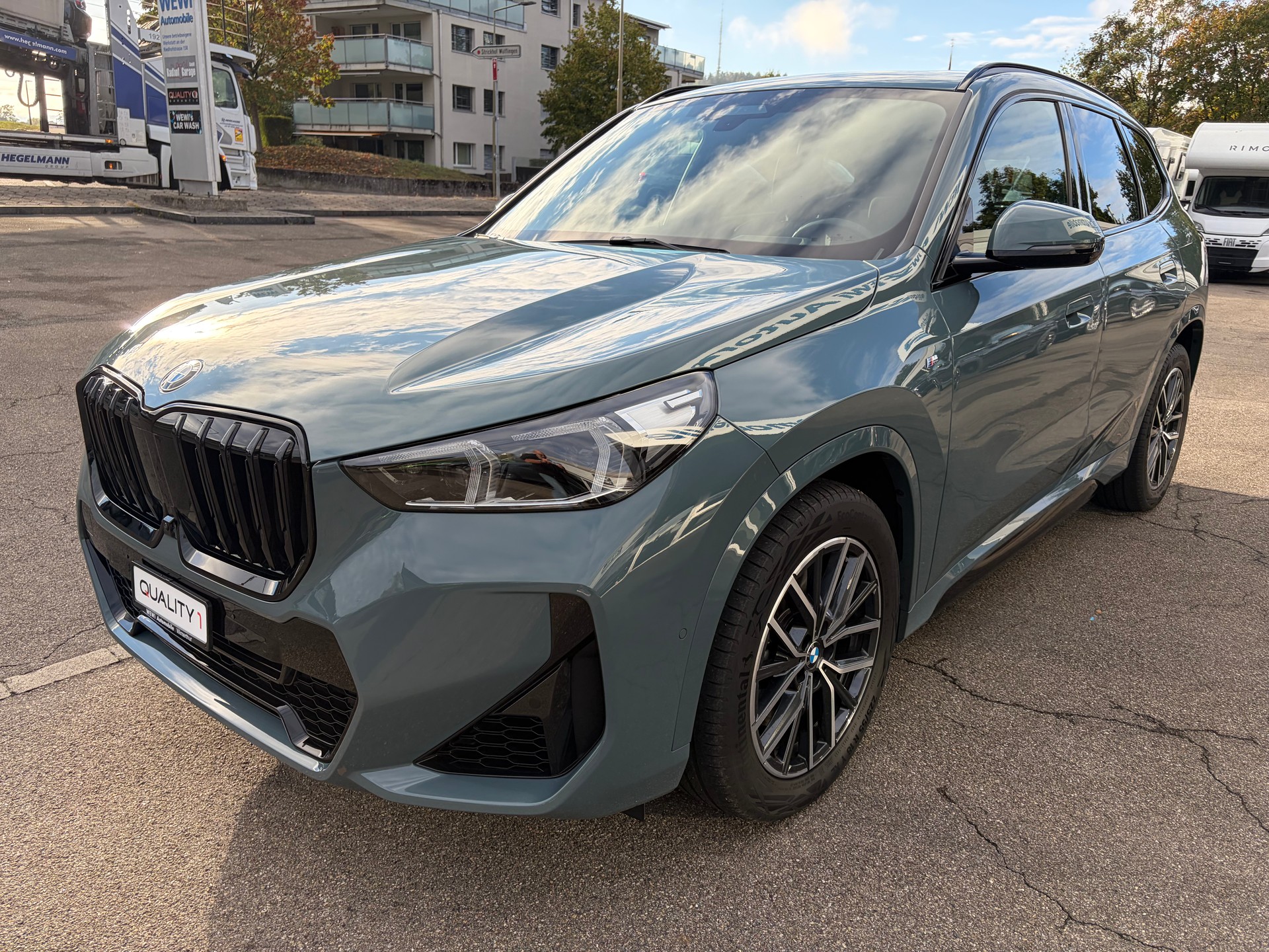 BMW X1 xDrive 23i 48V M Sport-showroom-element-2