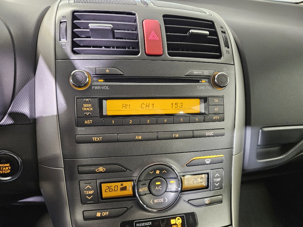 TOYOTA Auris 1.6 Linea Luna-image-11