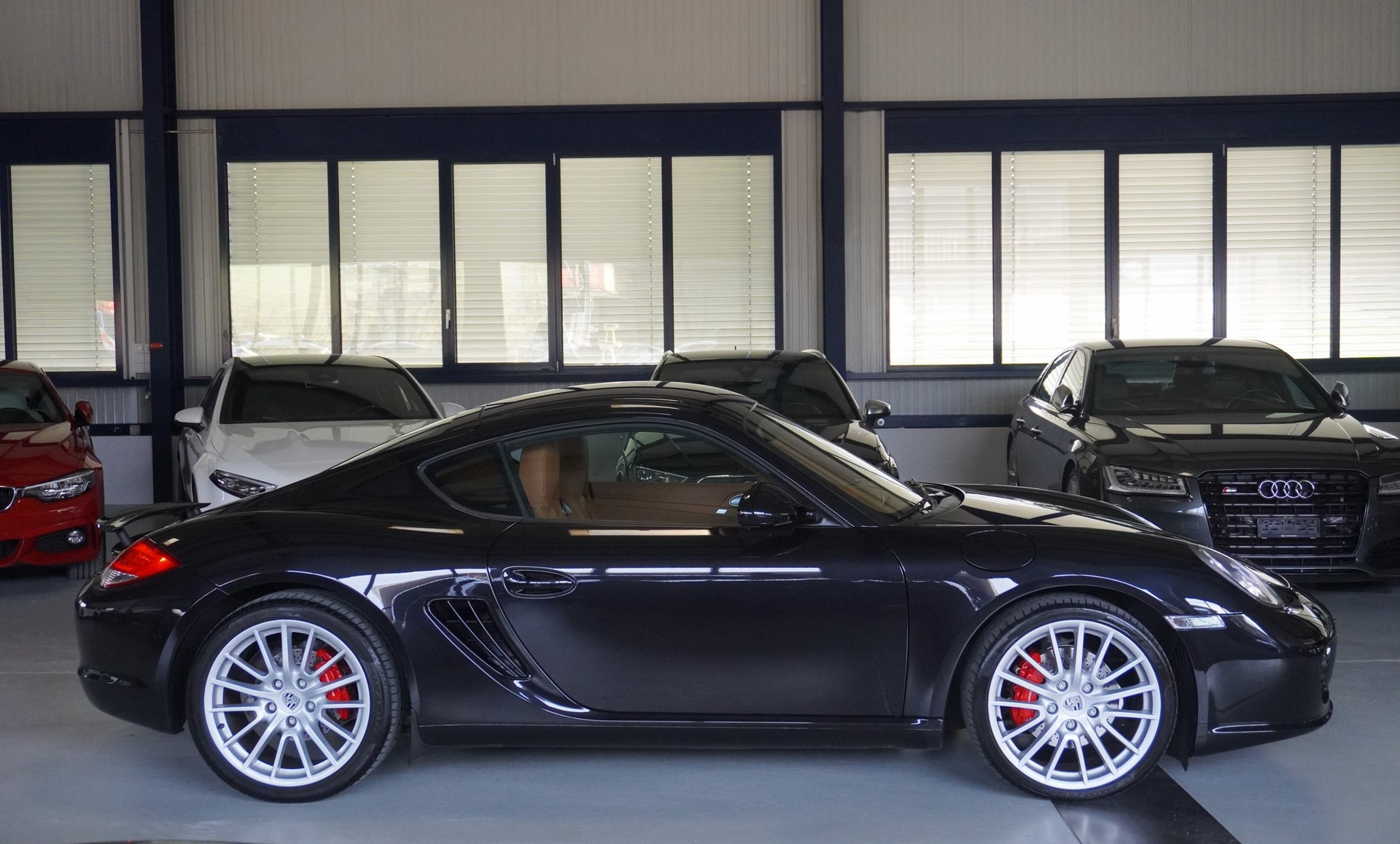 PORSCHE 3.4 320 S PDK-image-1