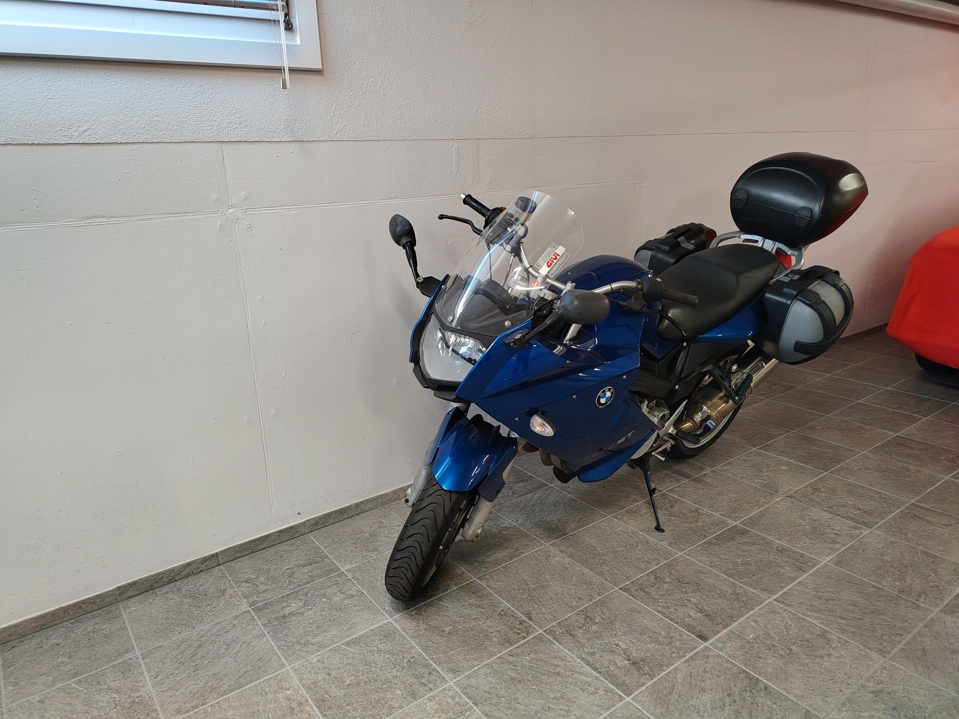 BMW F 800 ST-image-1