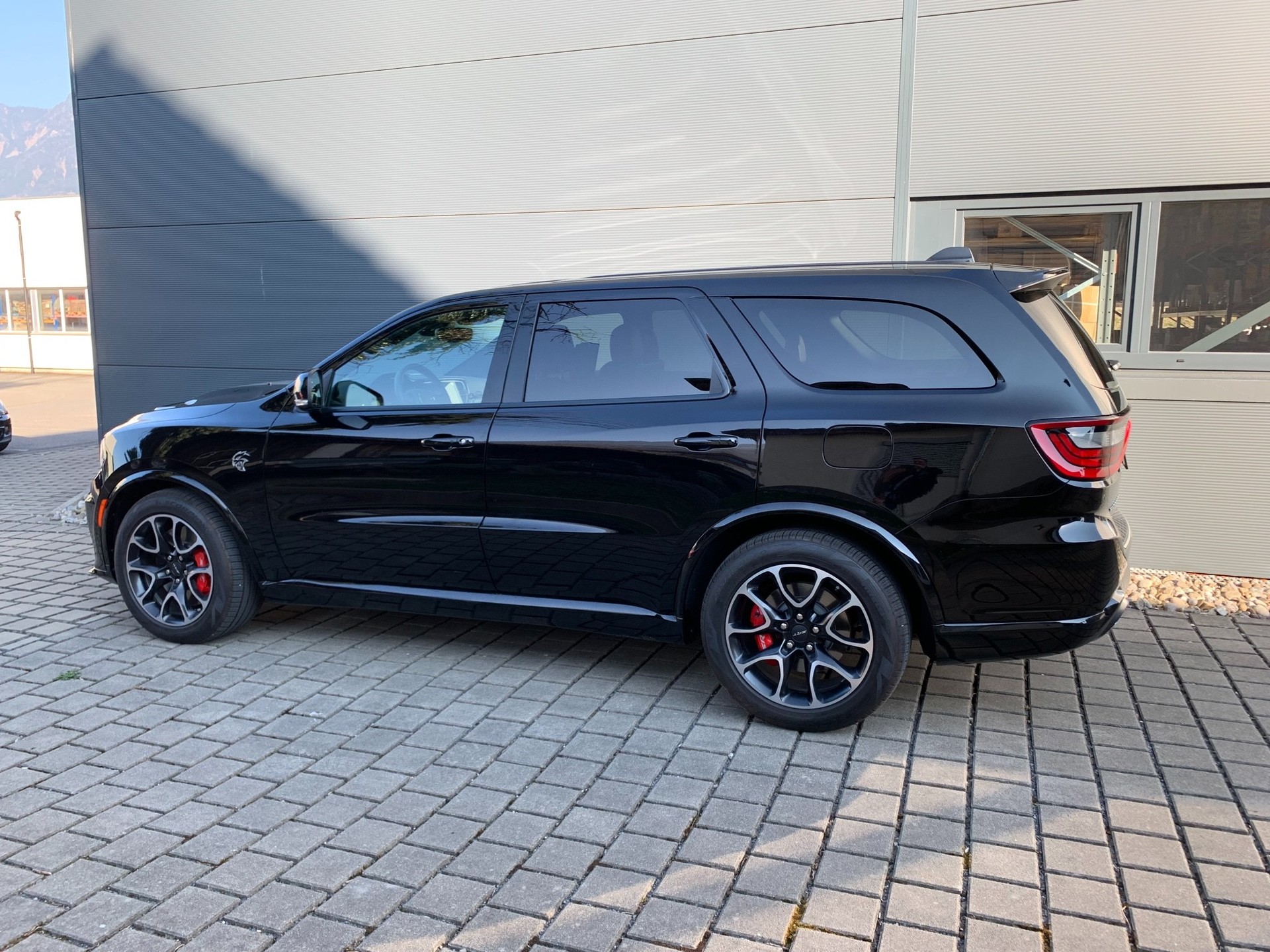 DODGE Durango SRT 6.2 Hellcat AWD-image-4