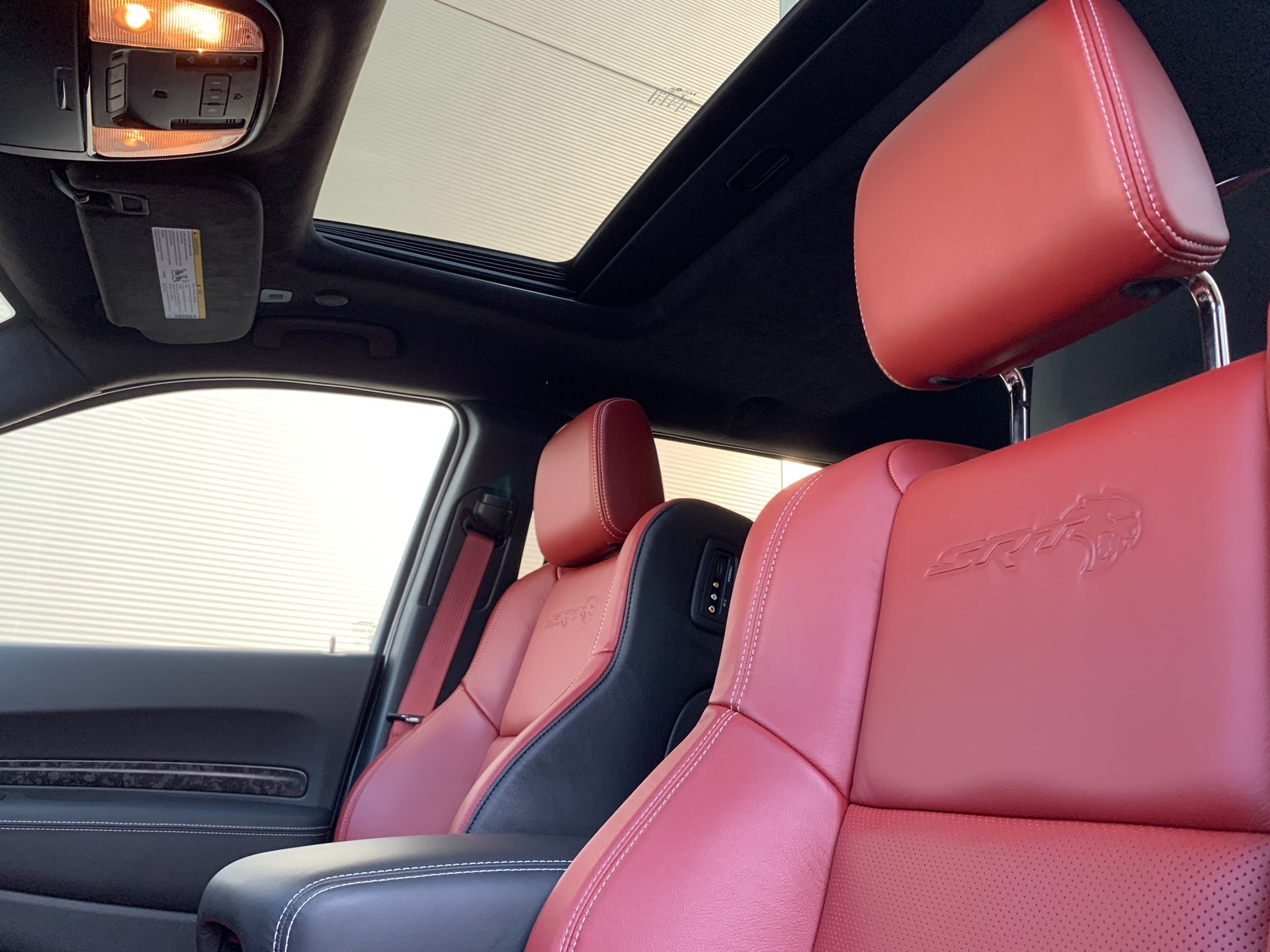 DODGE Durango SRT 6.2 Hellcat AWD-image-10