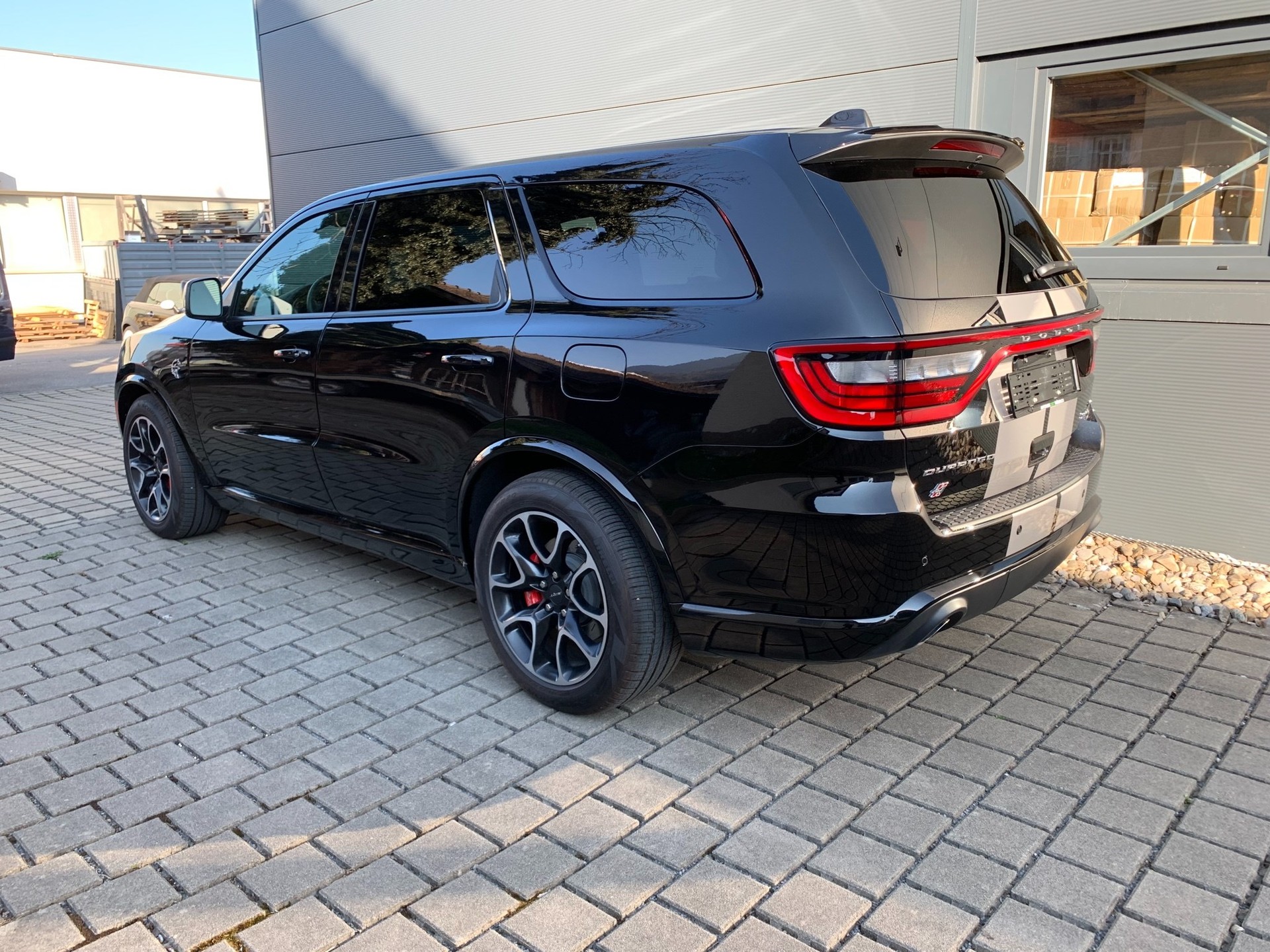 DODGE Durango SRT 6.2 Hellcat AWD-image-5