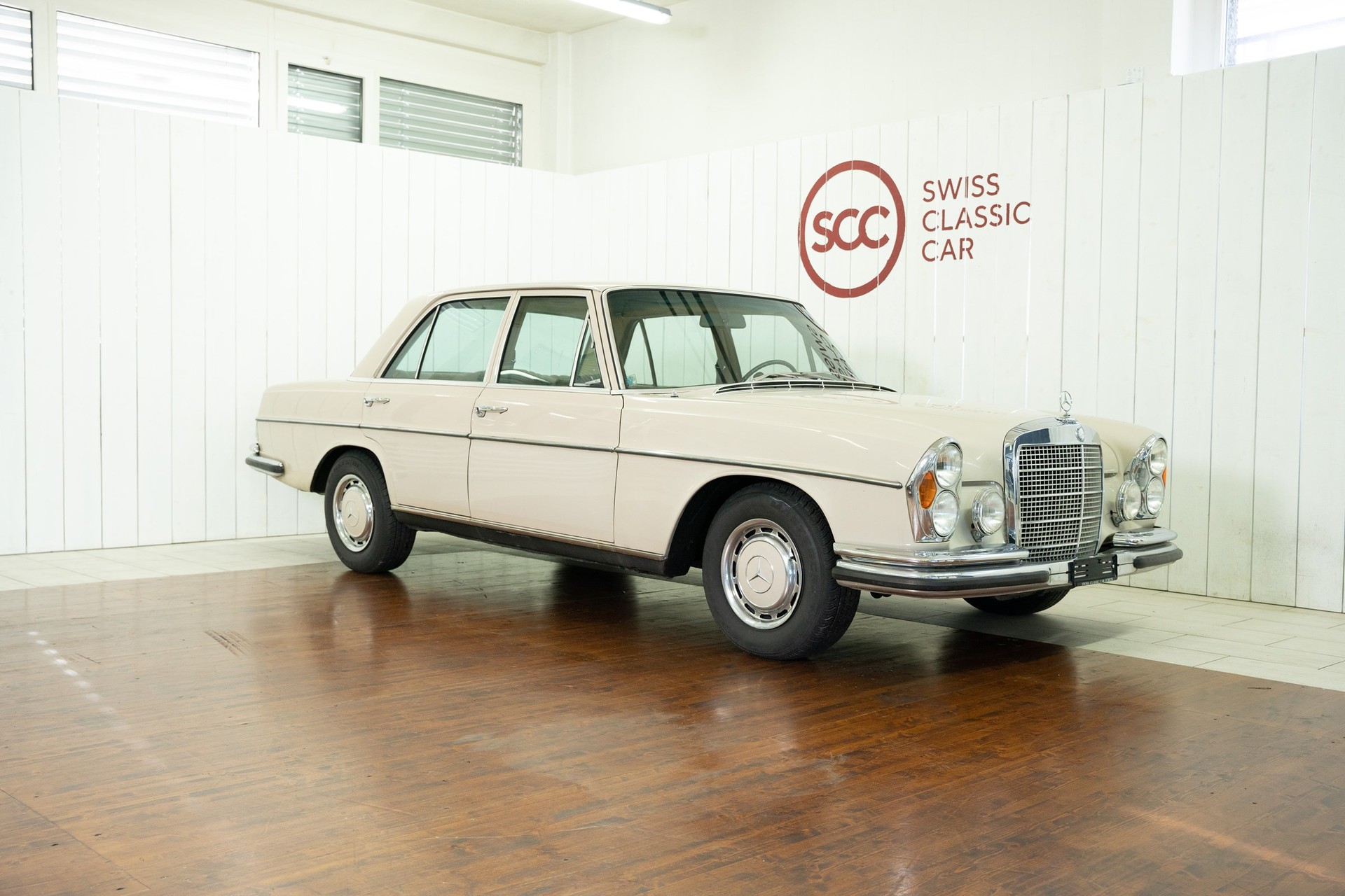 MERCEDES-BENZ 280 SE 3.5-image-1