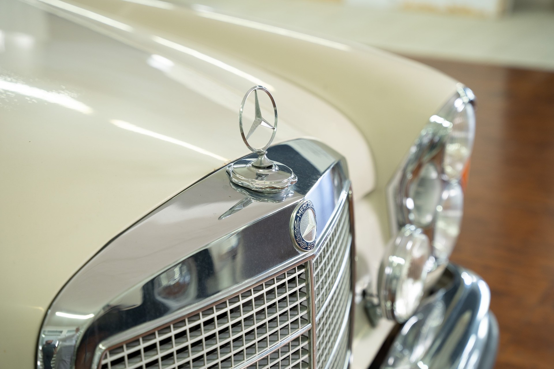 MERCEDES-BENZ 280 SE 3.5-image-10