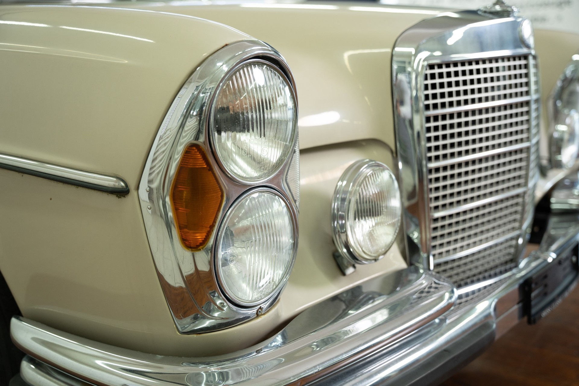 MERCEDES-BENZ 280 SE 3.5-image-11