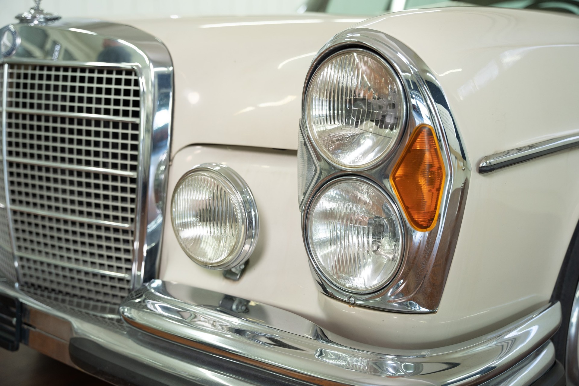 MERCEDES-BENZ 280 SE 3.5-image-12