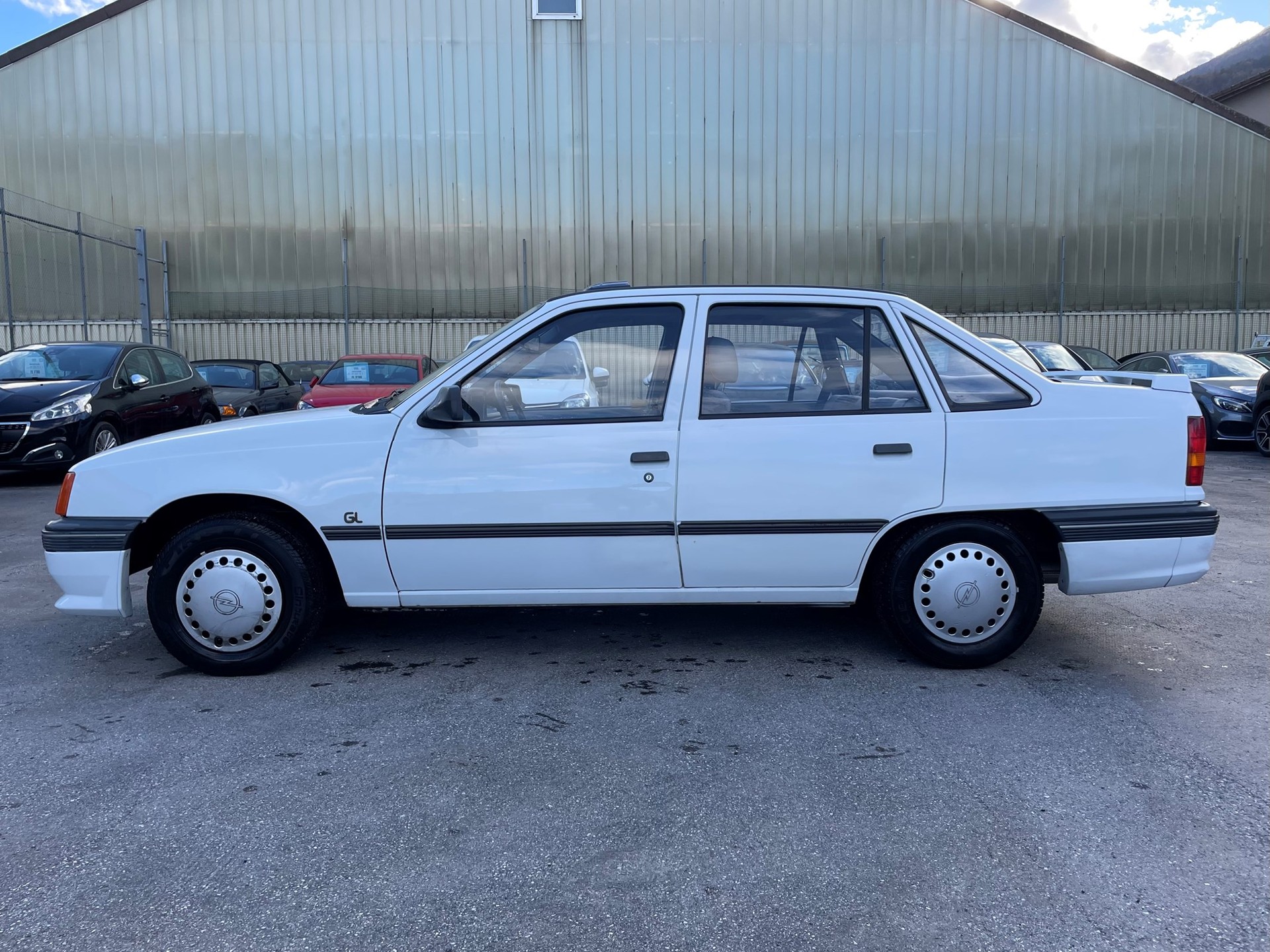 OPEL Kadett 1600i Club-image-6
