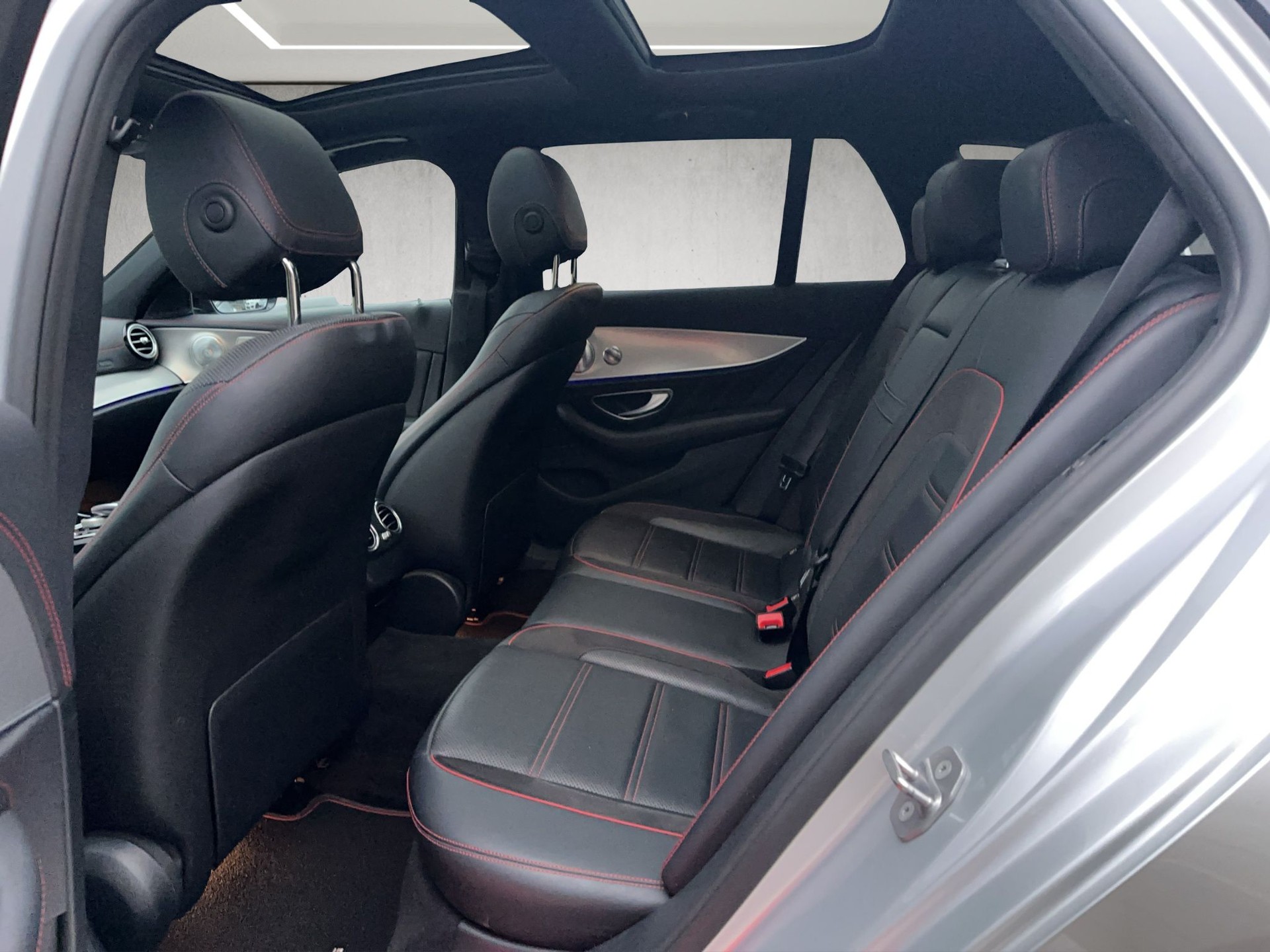 MERCEDES-BENZ E 43 AMG 4 Matic 9G-Tronic-image-12