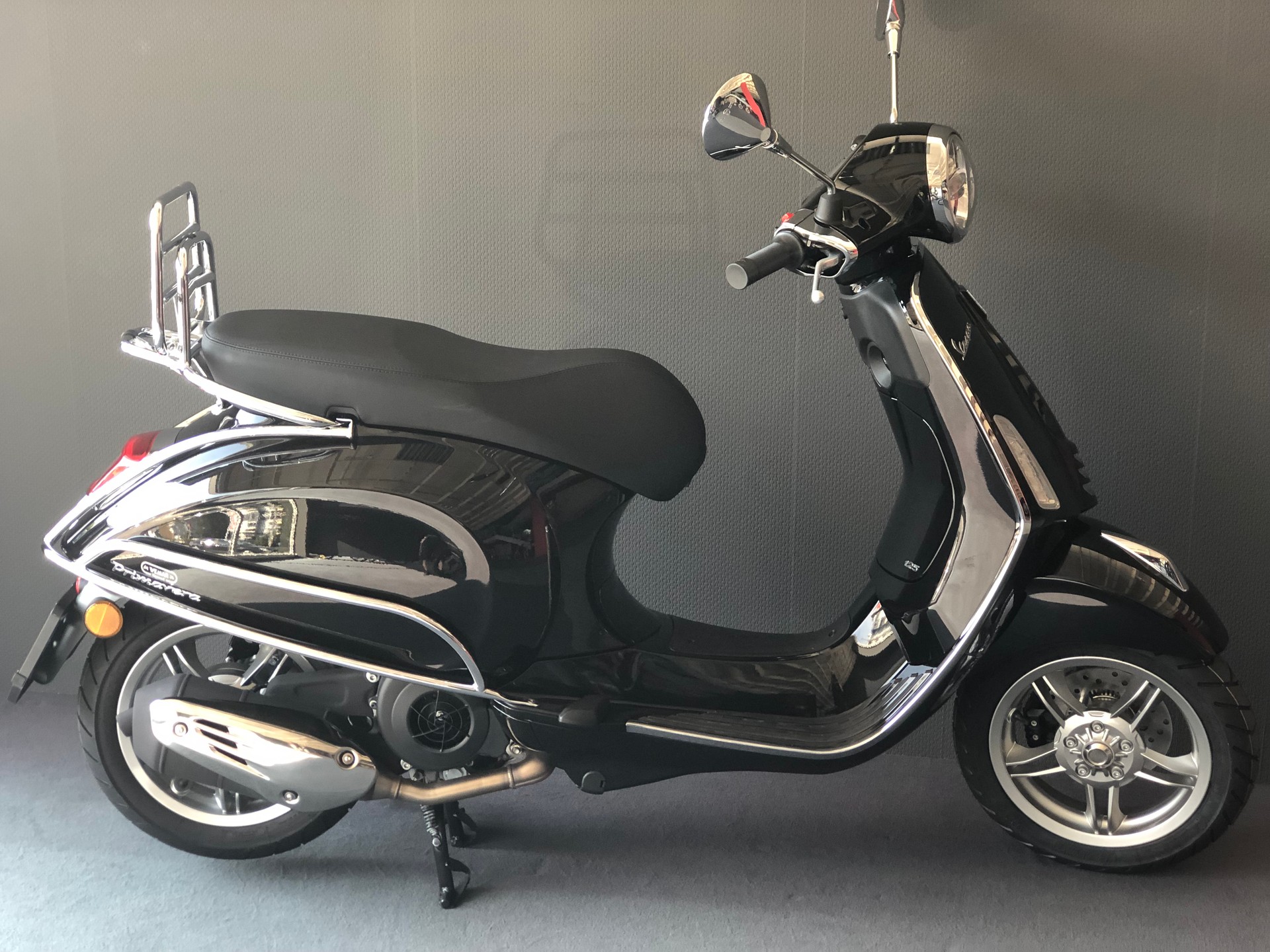 PIAGGIO Vespa 125 Primavera ABS-image-5