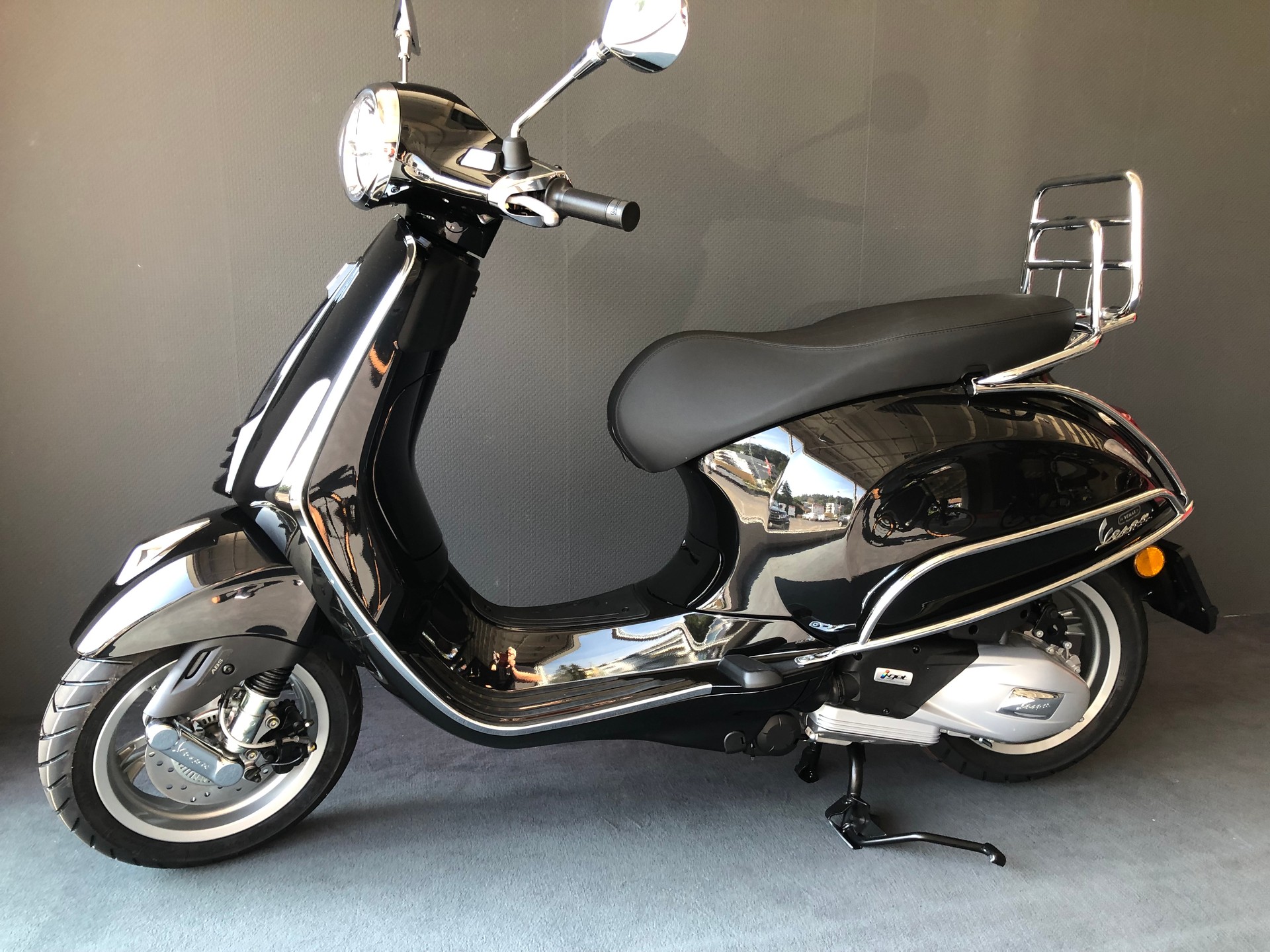 PIAGGIO Vespa 125 Primavera ABS-image-6