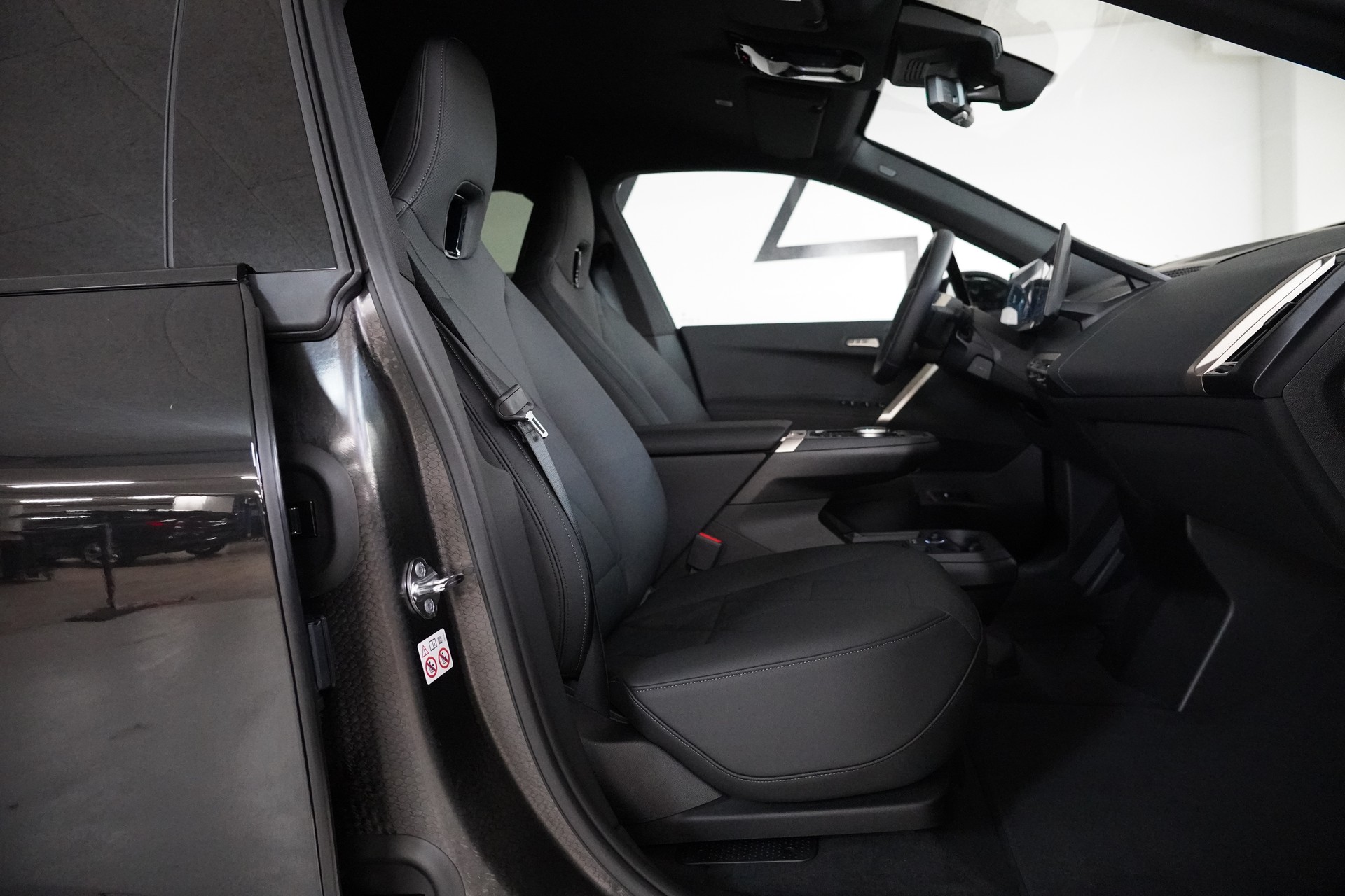 BMW iX xDrive50-image-14