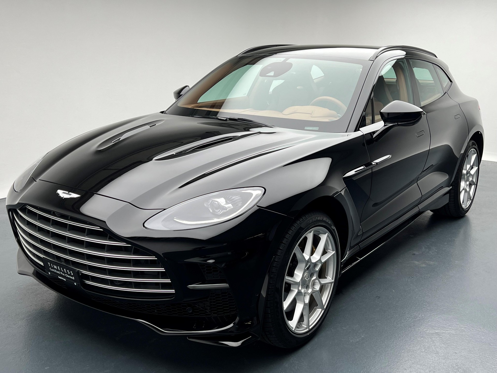 ASTON MARTIN DBX 707 4.0 V8 Bi-Turbo