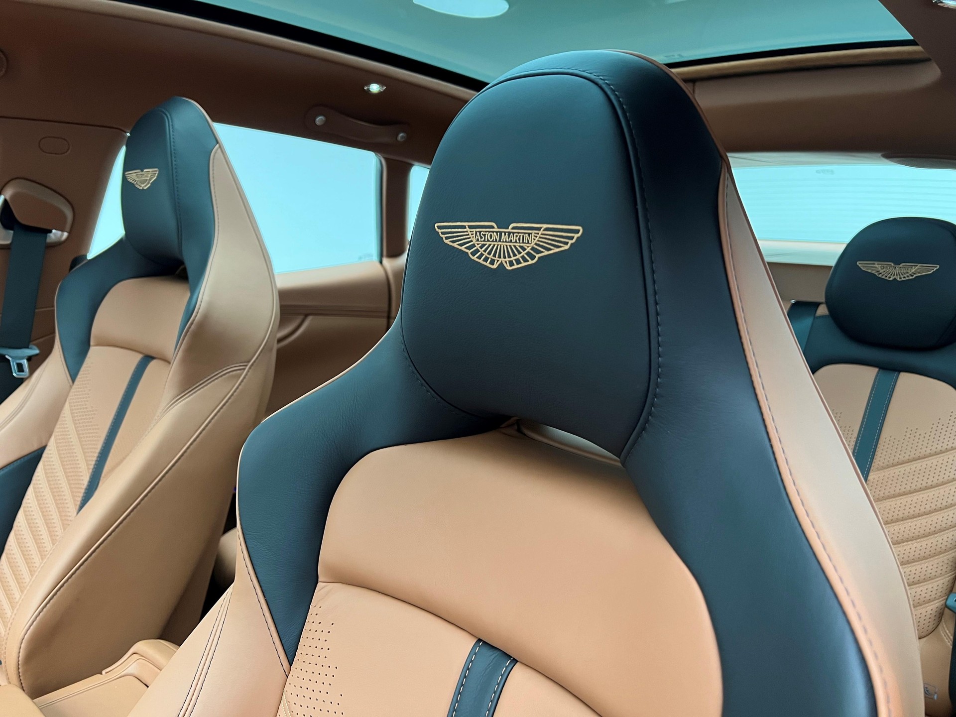 ASTON MARTIN DBX 707 4.0 V8 Bi-Turbo-image-4