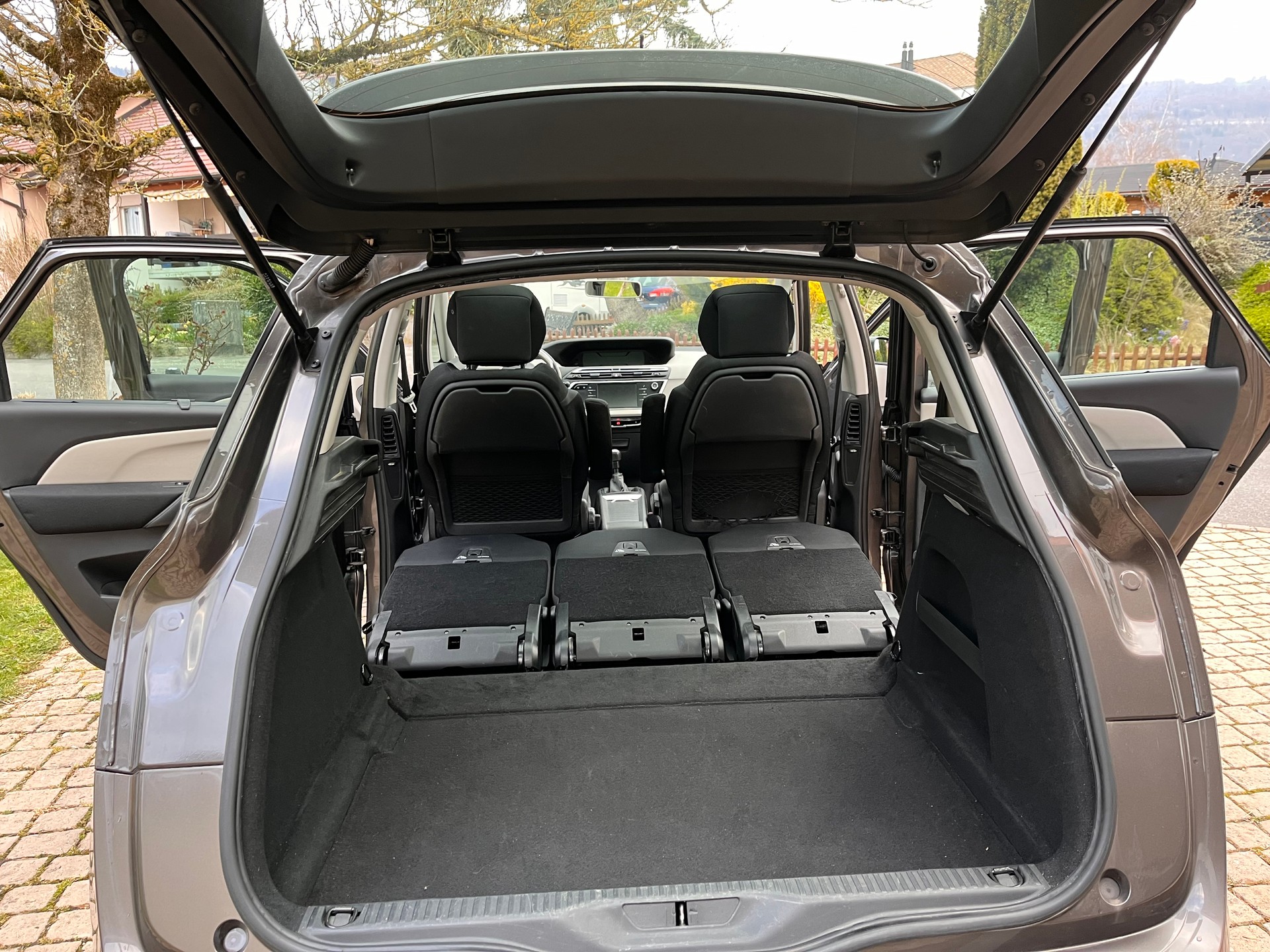CITROEN C4 Picasso 1.2 Pure Tech Attraction-image-15