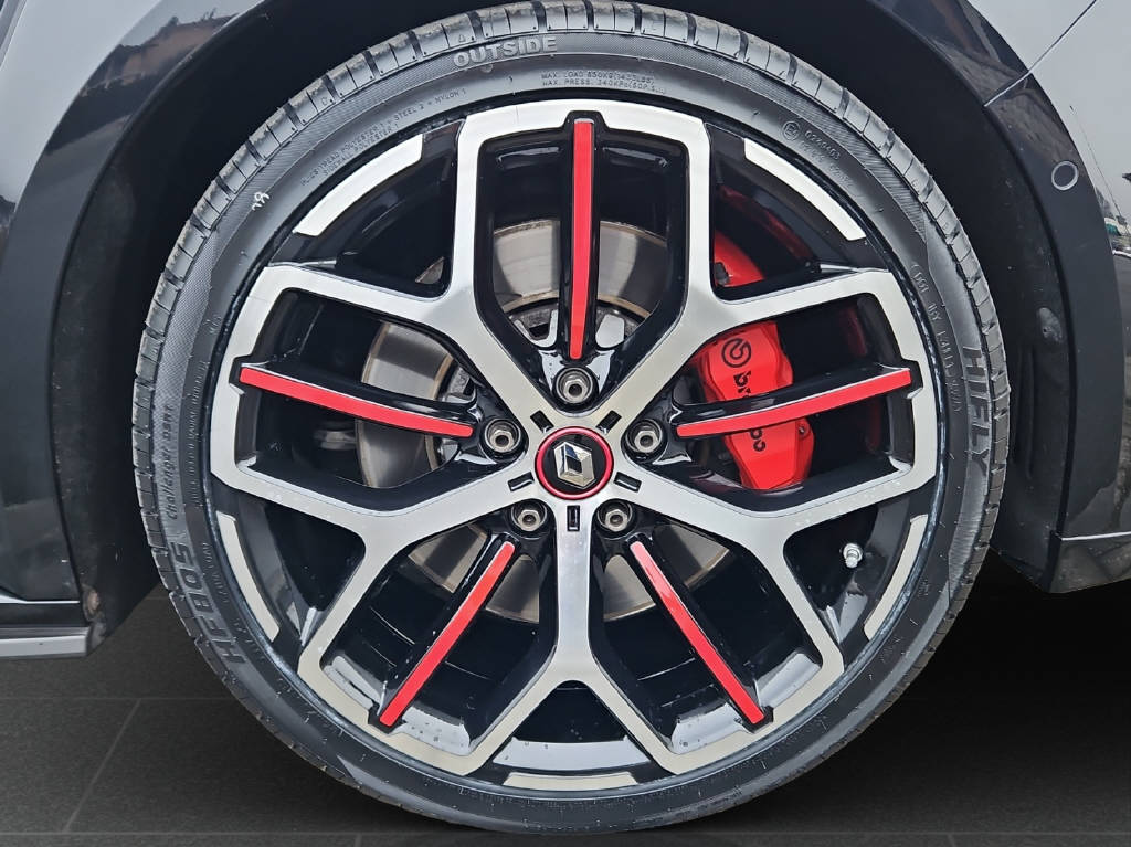 RENAULT Mégane Sport 1.8 T Trophy EDC-image-8