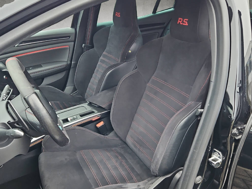 RENAULT Mégane Sport 1.8 T Trophy EDC-image-4
