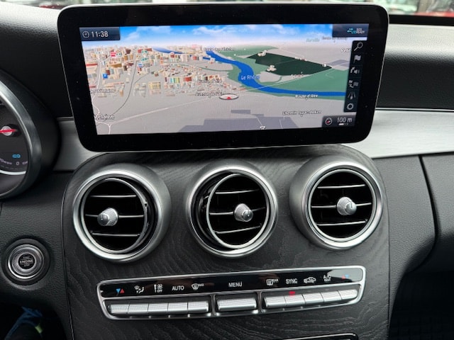 MERCEDES-BENZ C 200 4Matic 9G-Tronic-image-7