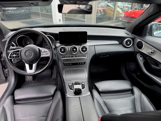 MERCEDES-BENZ C 200 4Matic 9G-Tronic-image-12
