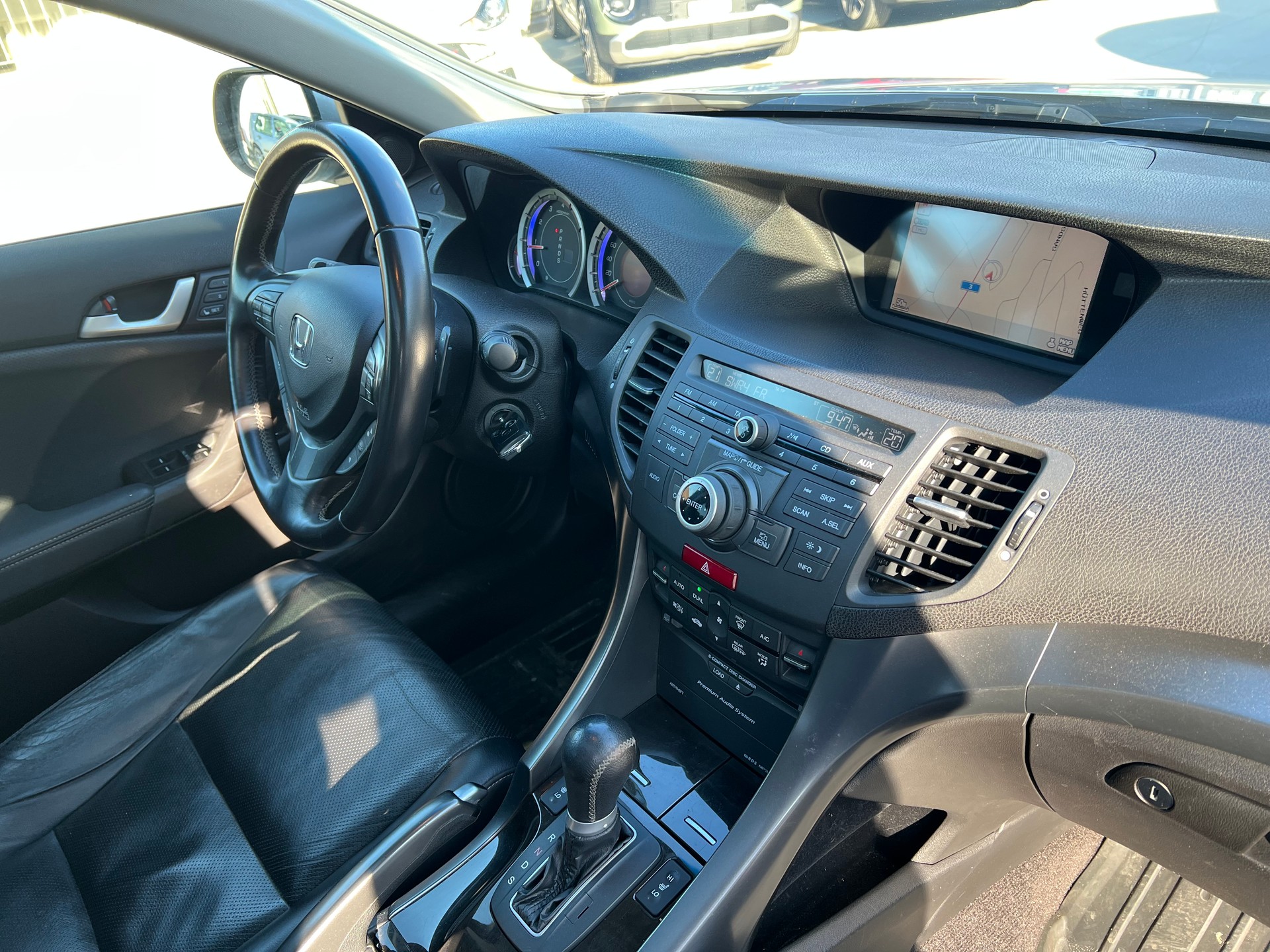 HONDA Accord Tourer 2.2 i-CTDi Executive Automatic-image-12