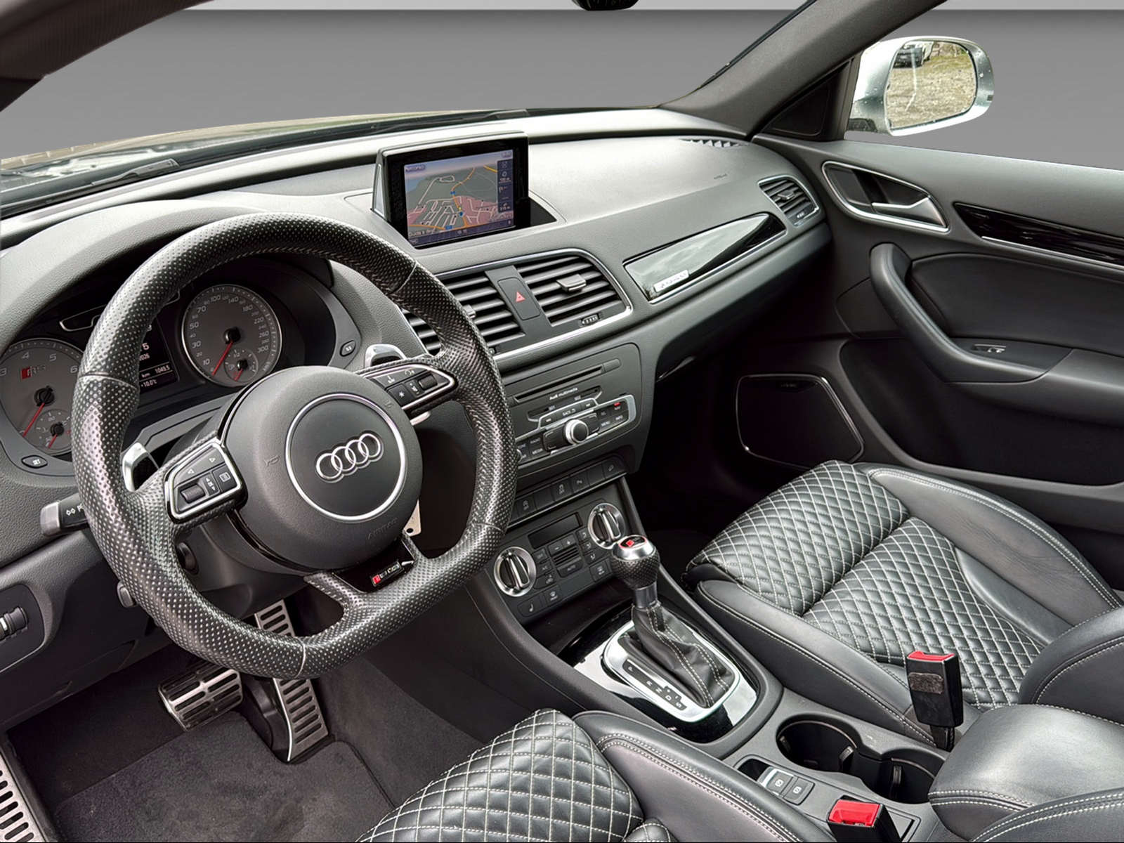 AUDI RS Q3 2.5 TFSI quattro S-Tronic-image-14
