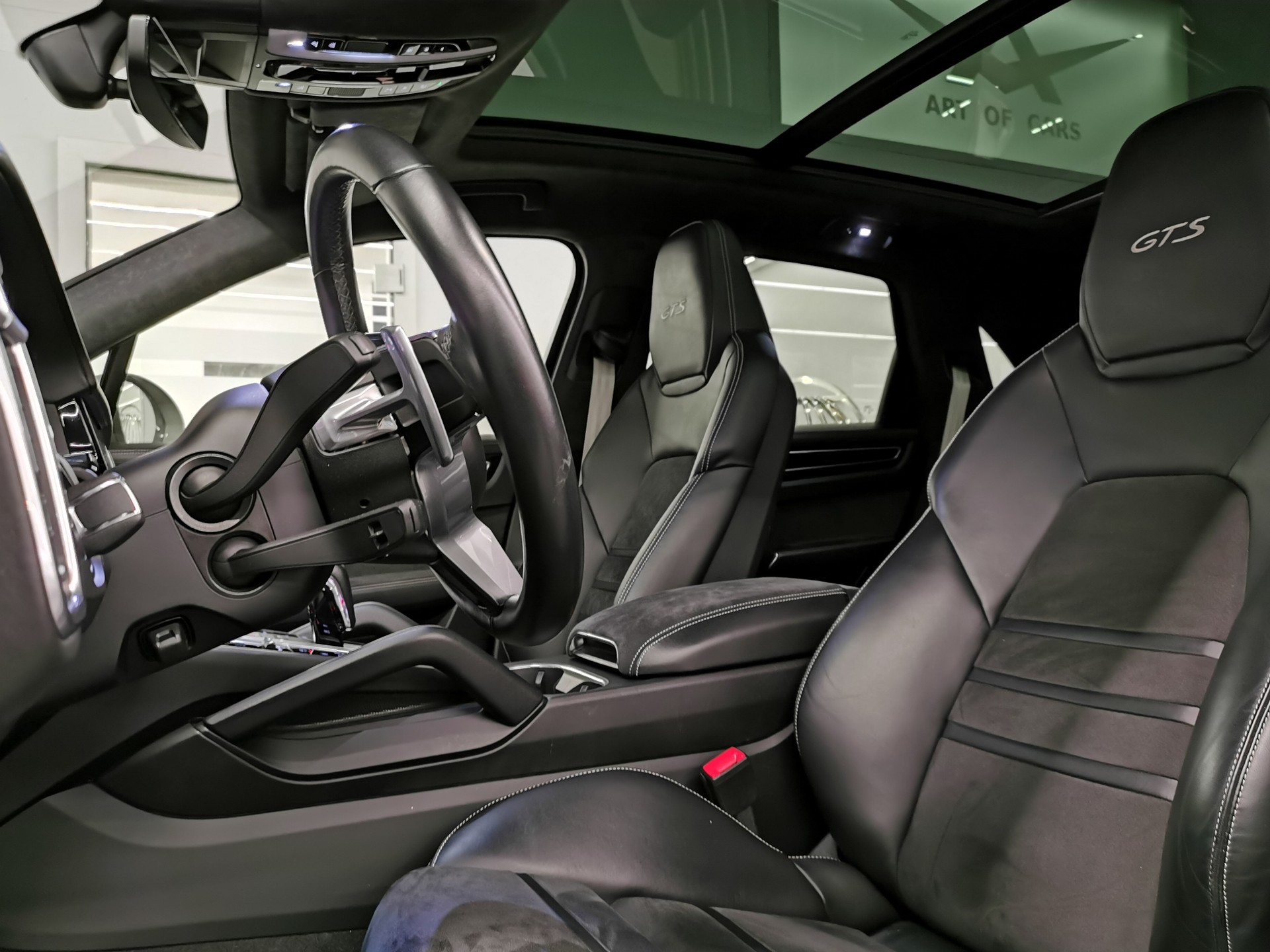 PORSCHE Cayenne GTS TURBO BIS 570 PS KREIDE ABSTANDSREGELTEMPOMAT 360° KAMERA ALCANTRA PANORAMADACH FACELIFT 2023 AHK SPORTABGAS HEADUP-image-8