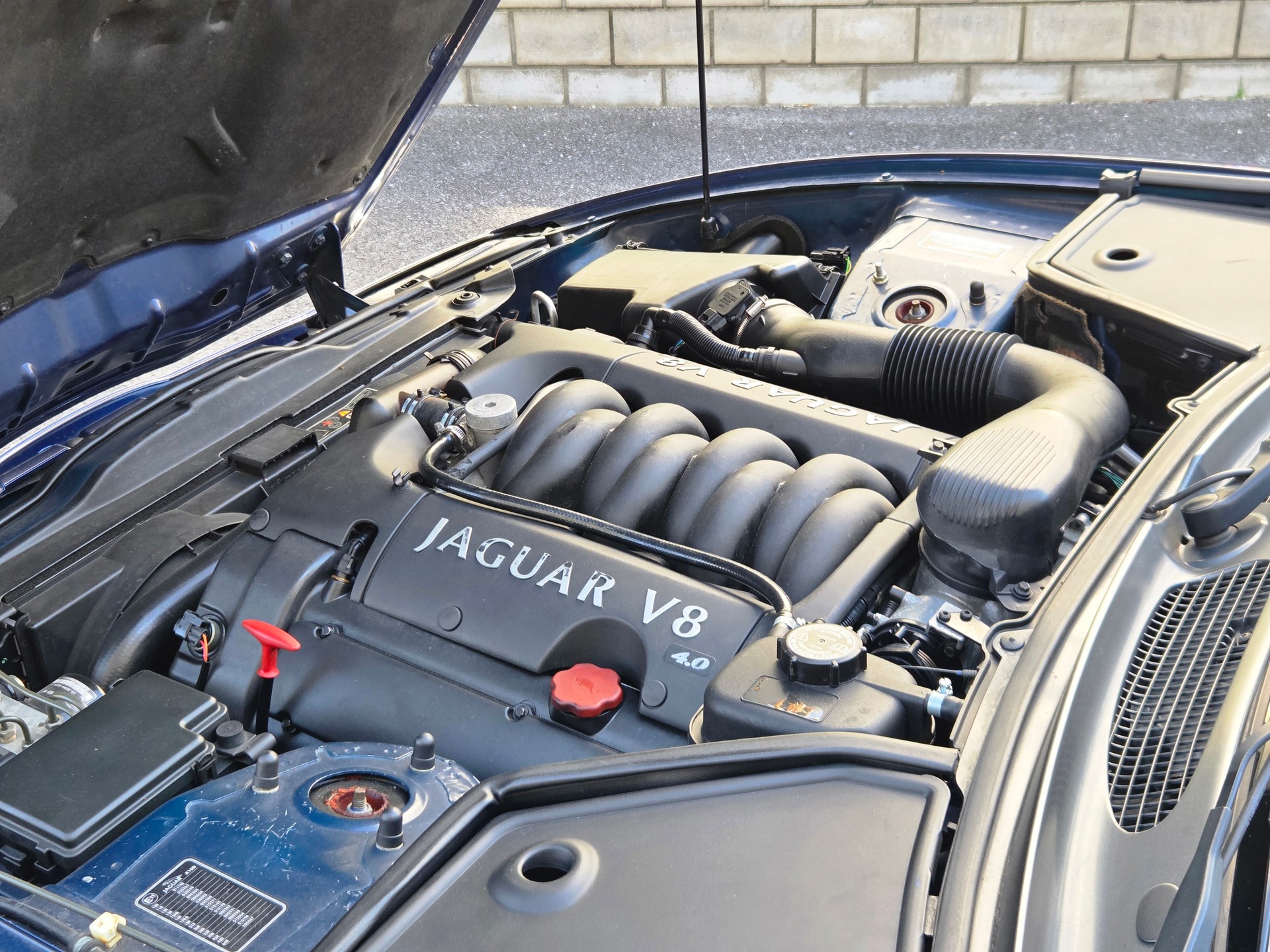 JAGUAR XK8 - voiture CH - excellent état - rare phase 2 - carnet de services - expertisée 04.2025.-image-15