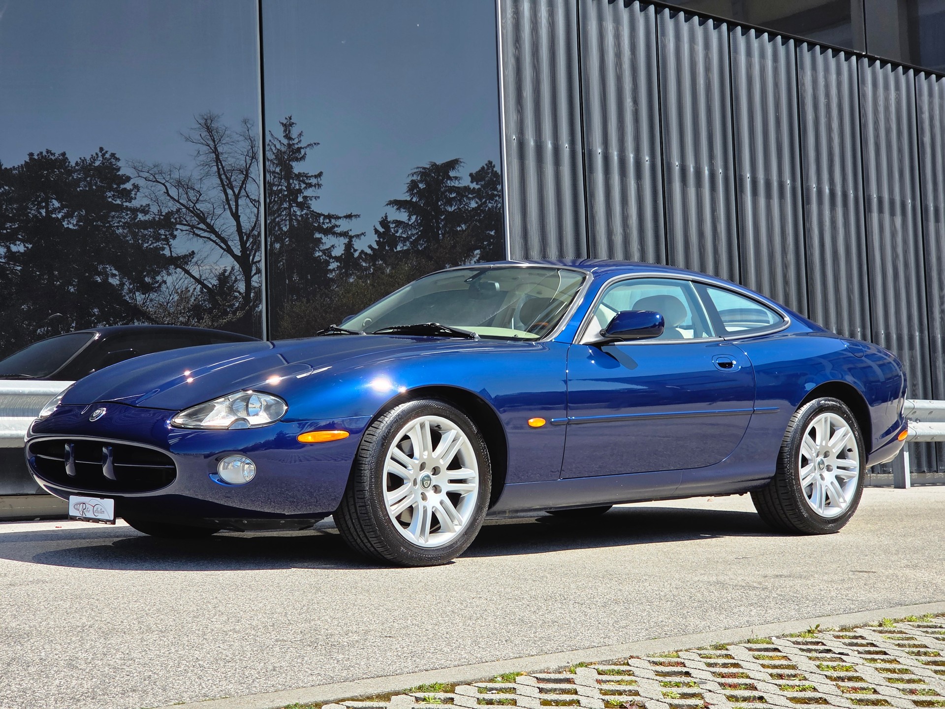 JAGUAR XK8 - voiture CH - excellent état - rare phase 2 - carnet de services - expertisée 04.2025.-image-5