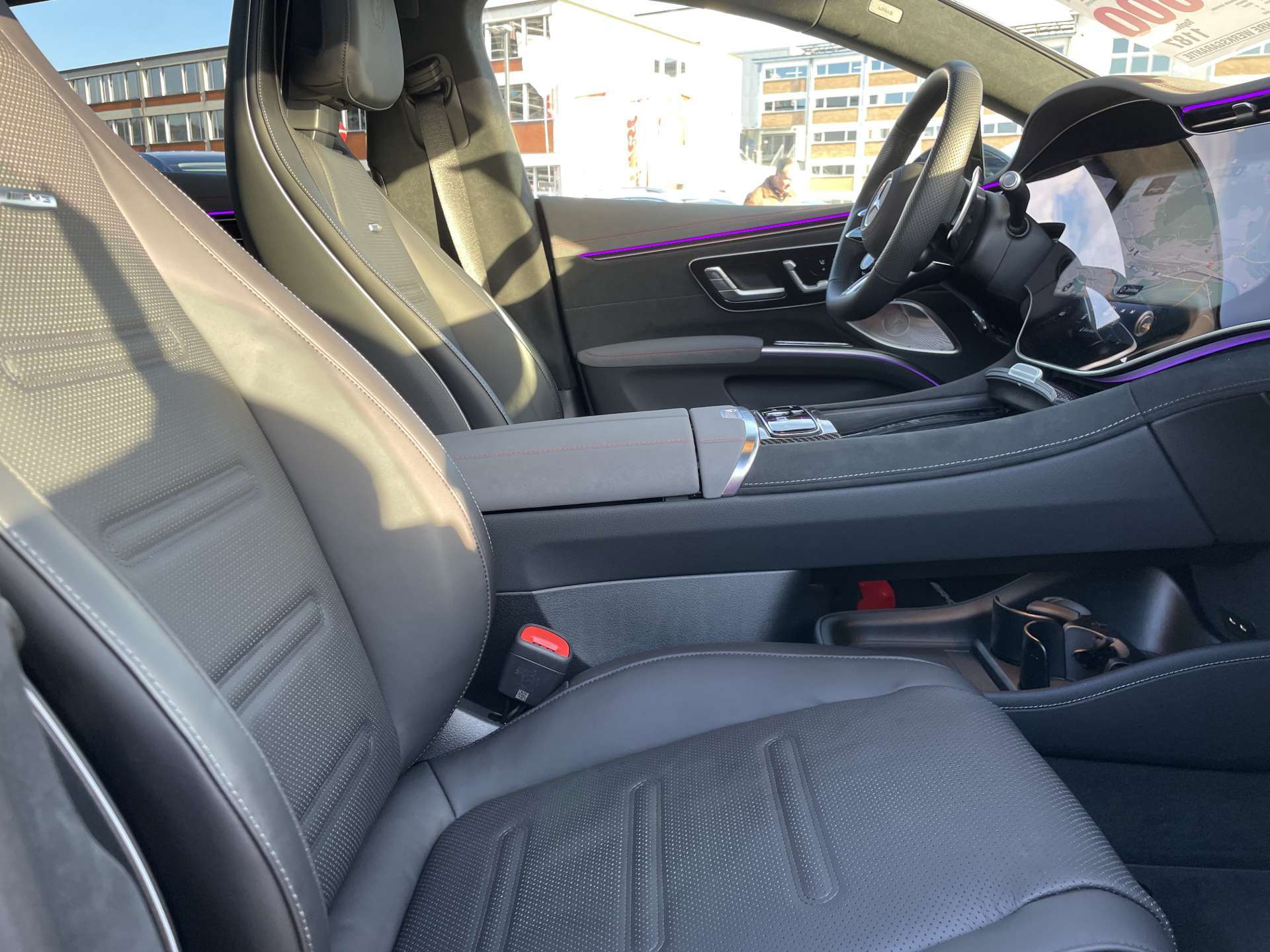 MERCEDES-BENZ EQS 53 4Matic+ 658PS Automat-image-12