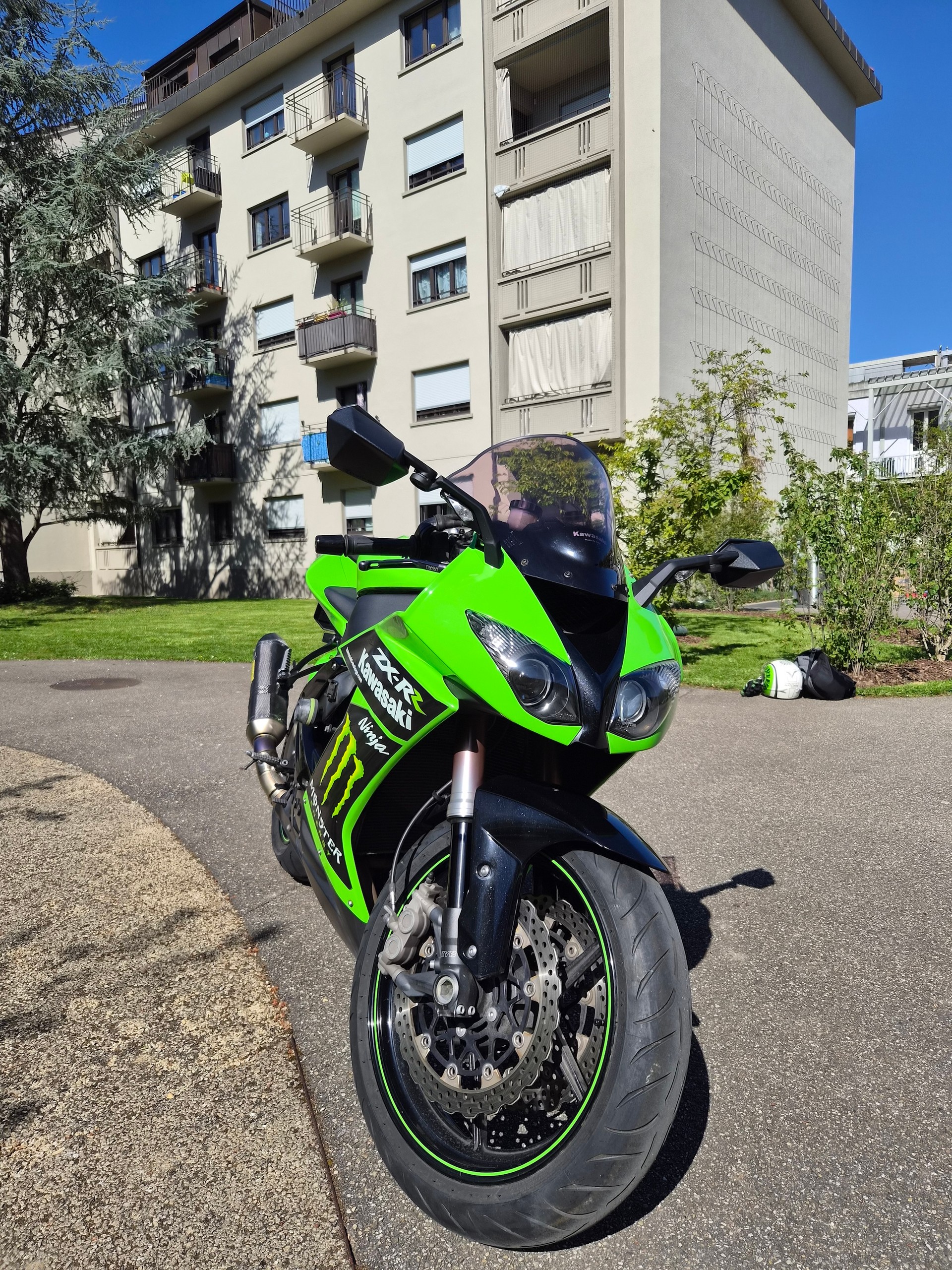KAWASAKI Ninja ZX-10R-image-1