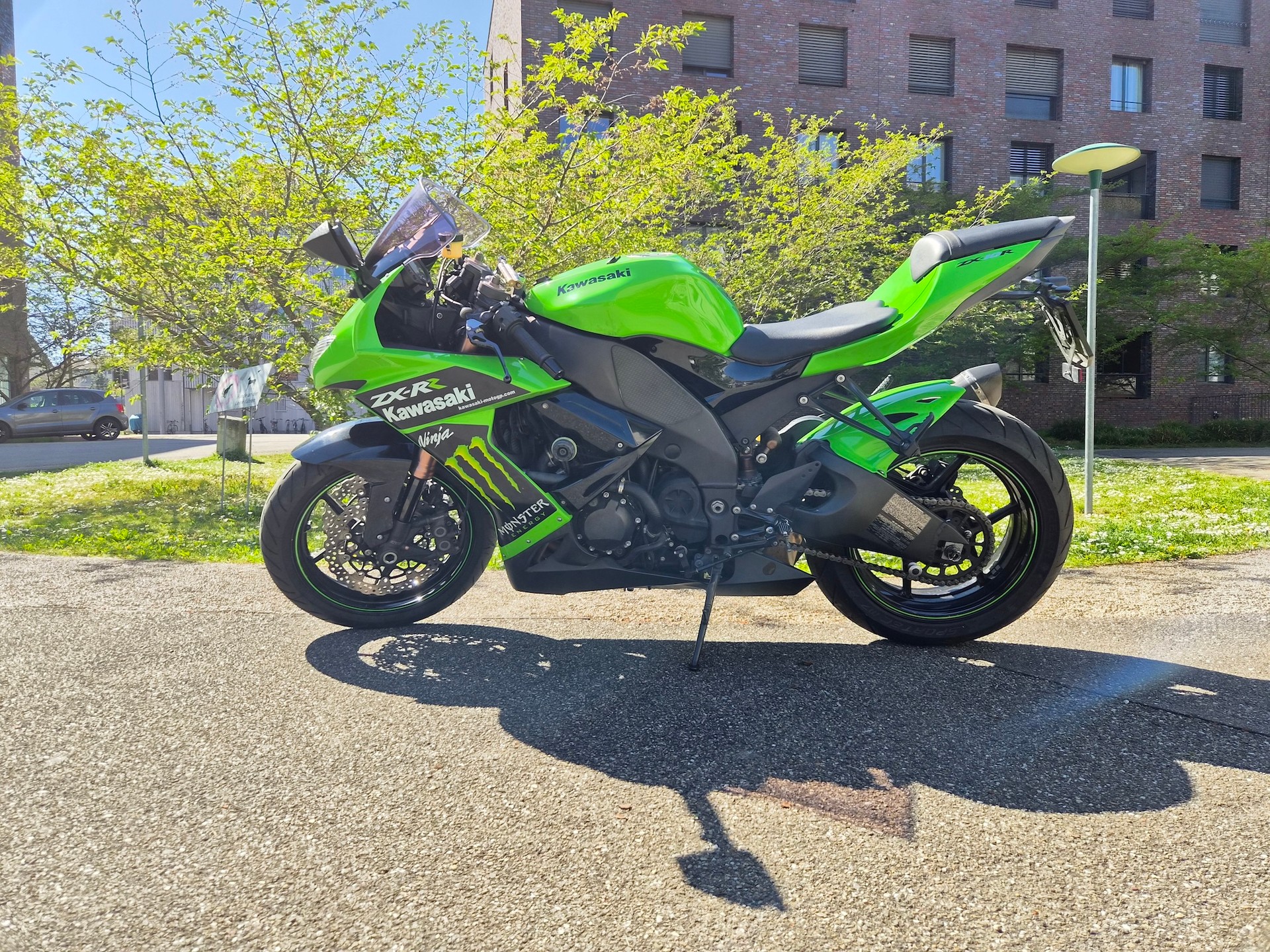 KAWASAKI Ninja ZX-10R-image-2