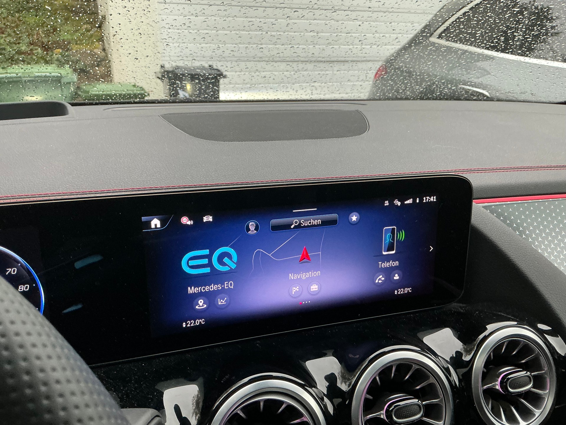 MERCEDES-BENZ EQA 350 AMG Line 4Matic-image-4