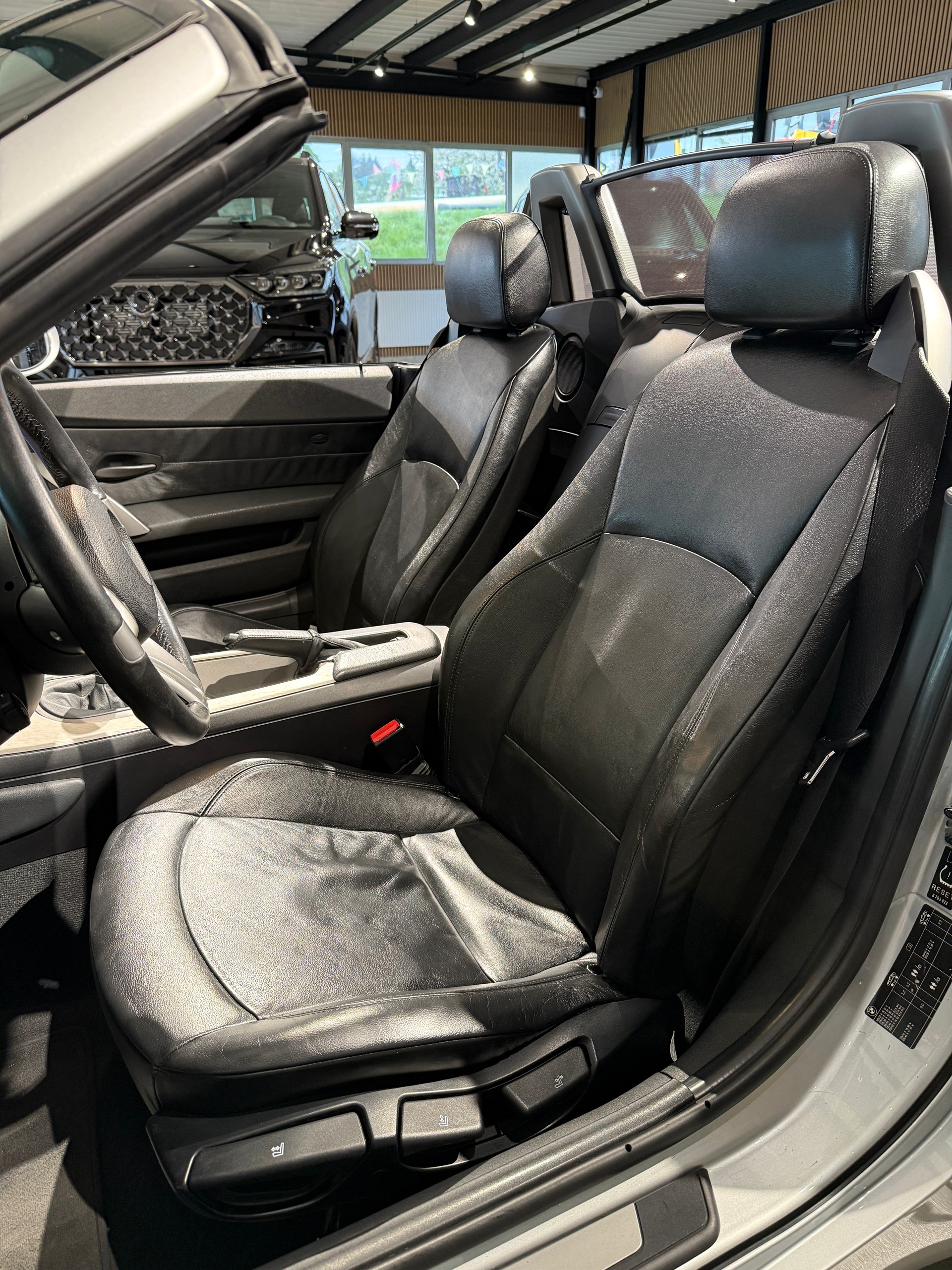 BMW Z4 2.2i Roadster-image-27