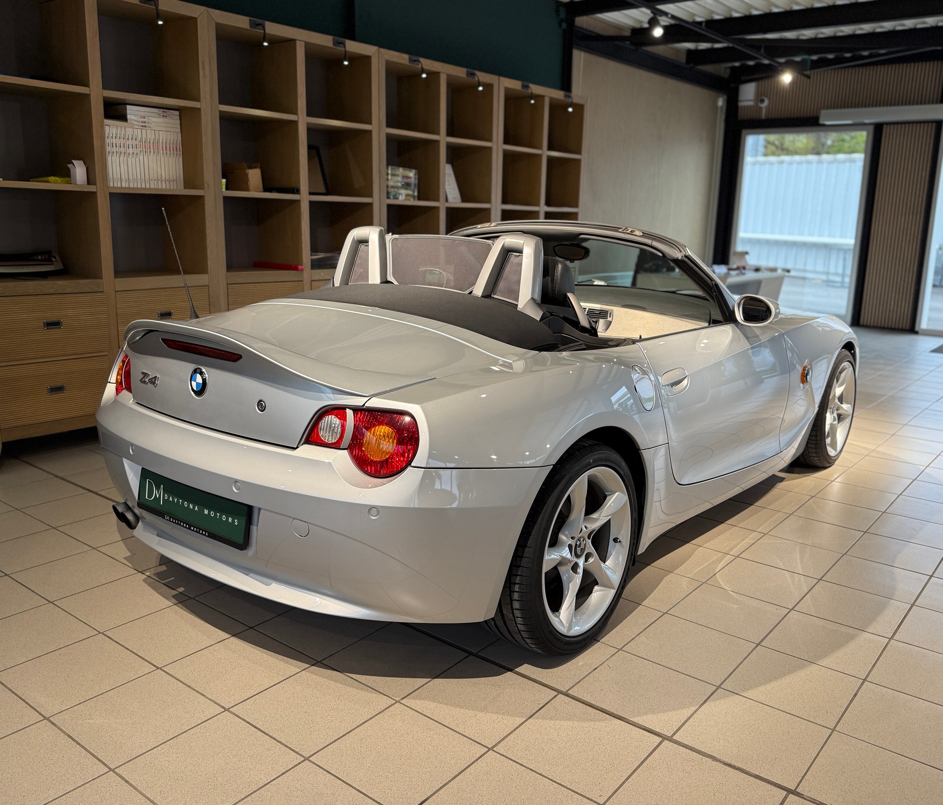 BMW Z4 2.2i Roadster-image-5