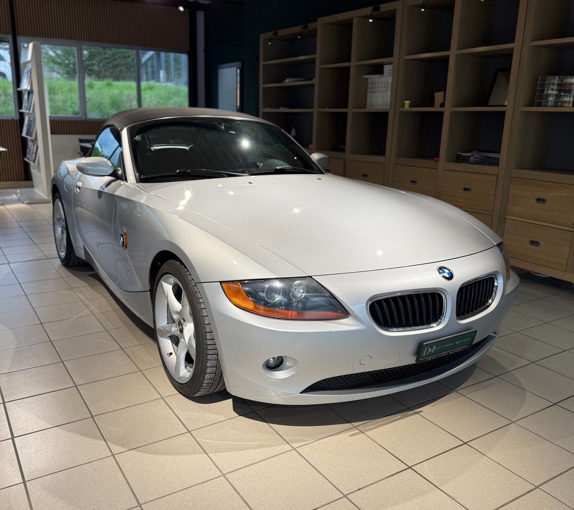 BMW Z4 2.2i Roadster-image-10