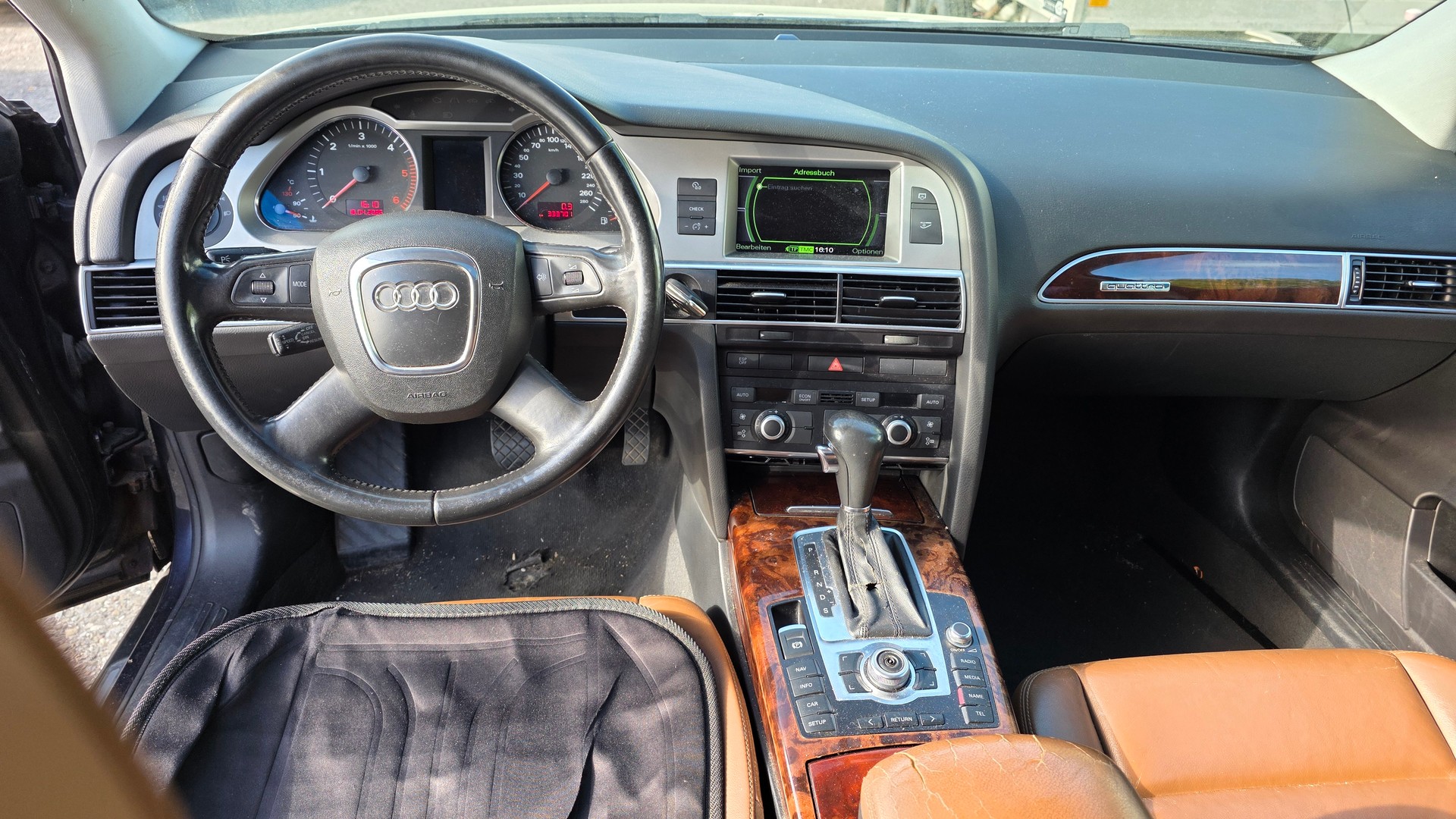 AUDI A6 Avant 3.0 V6 TDI quattro-image-8