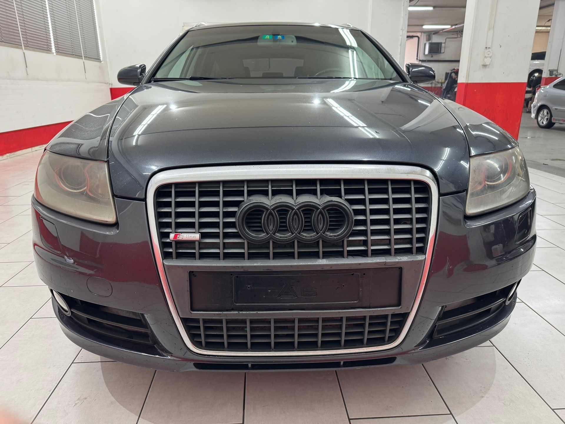 AUDI A6 Avant 3.0 V6 TDI quattro-image-1