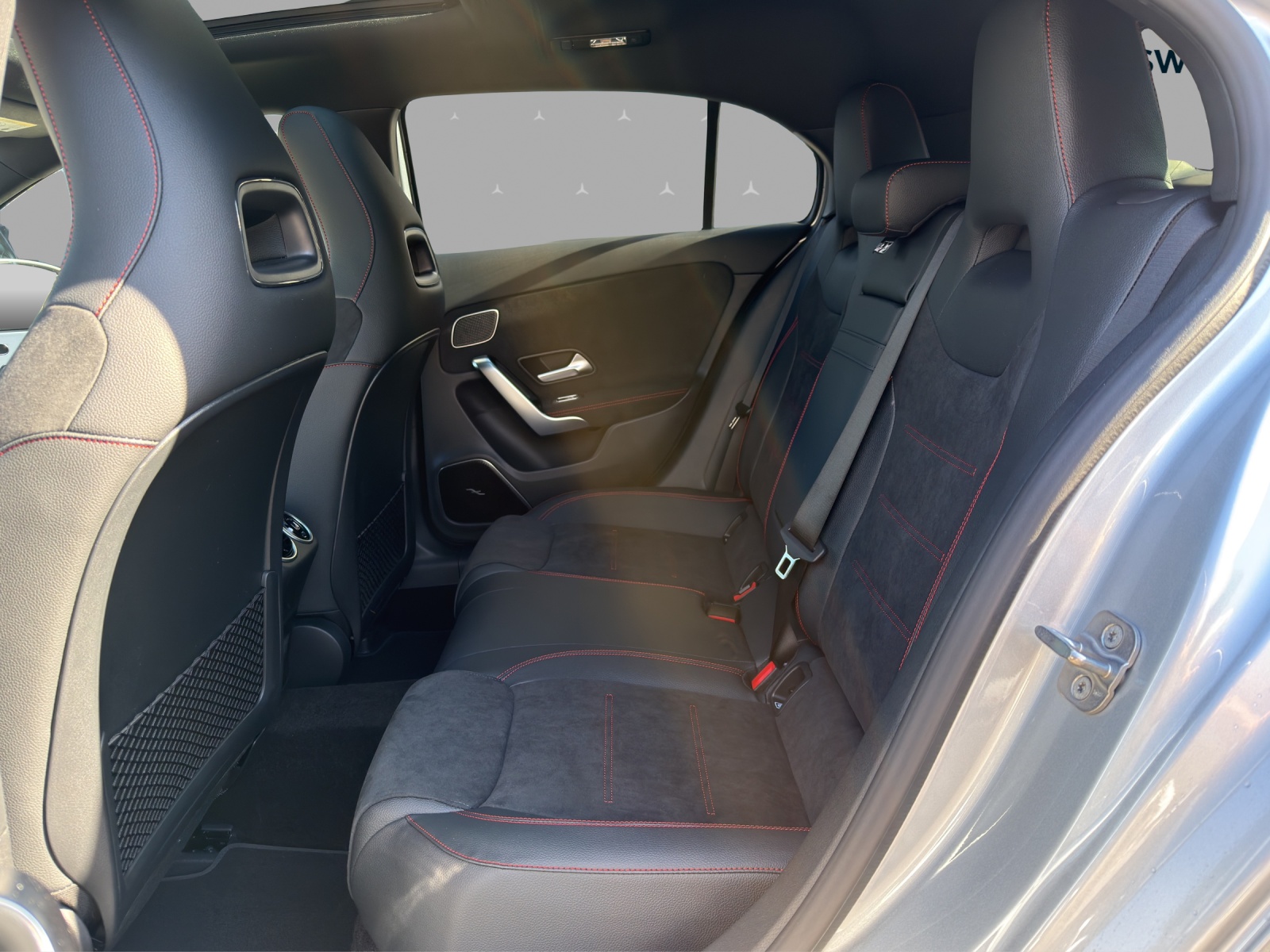 MERCEDES-BENZ A 200 Night Star 7G-DCT-image-12