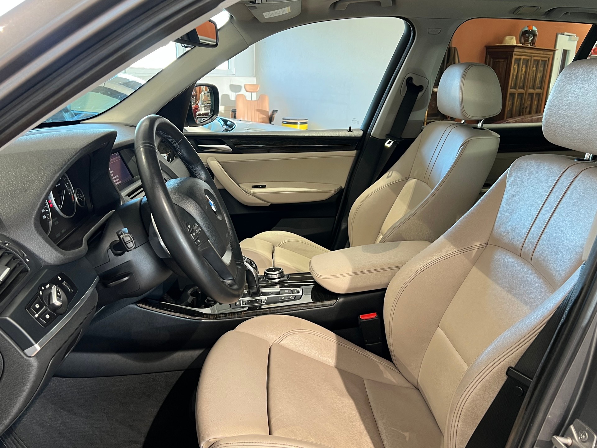 BMW X3 xDrive 35i Steptronic Automat *Schweizer Fahrzeug*-image-3
