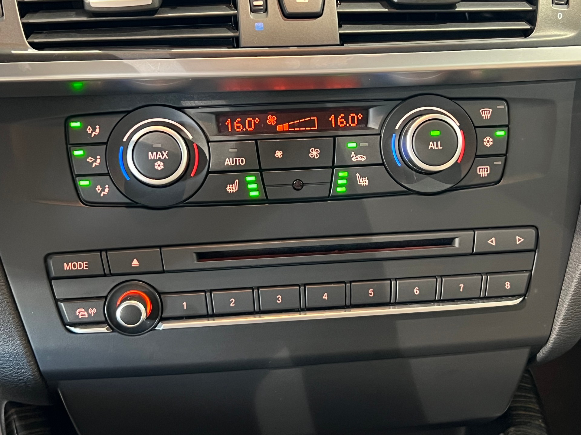 BMW X3 xDrive 35i Steptronic Automat *Schweizer Fahrzeug*-image-8
