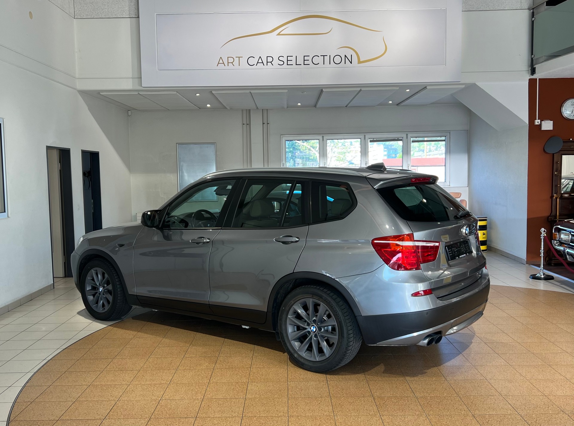 BMW X3 xDrive 35i Steptronic Automat *Schweizer Fahrzeug*-image-2
