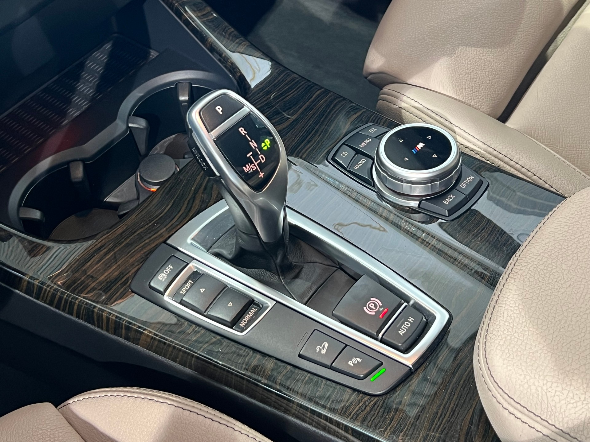 BMW X3 xDrive 35i Steptronic Automat *Schweizer Fahrzeug*-image-10