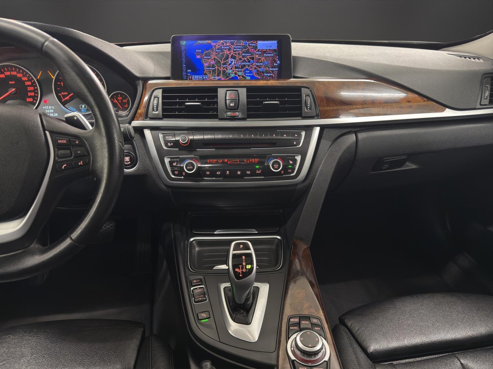 BMW ActiveHybrid 3 Luxury Line Steptronic-image-10