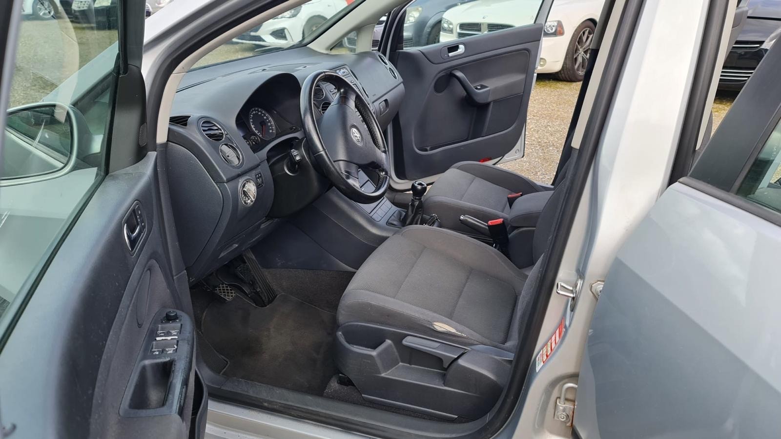 VW Golf Plus 1.6 FSI Comfortline-image-5