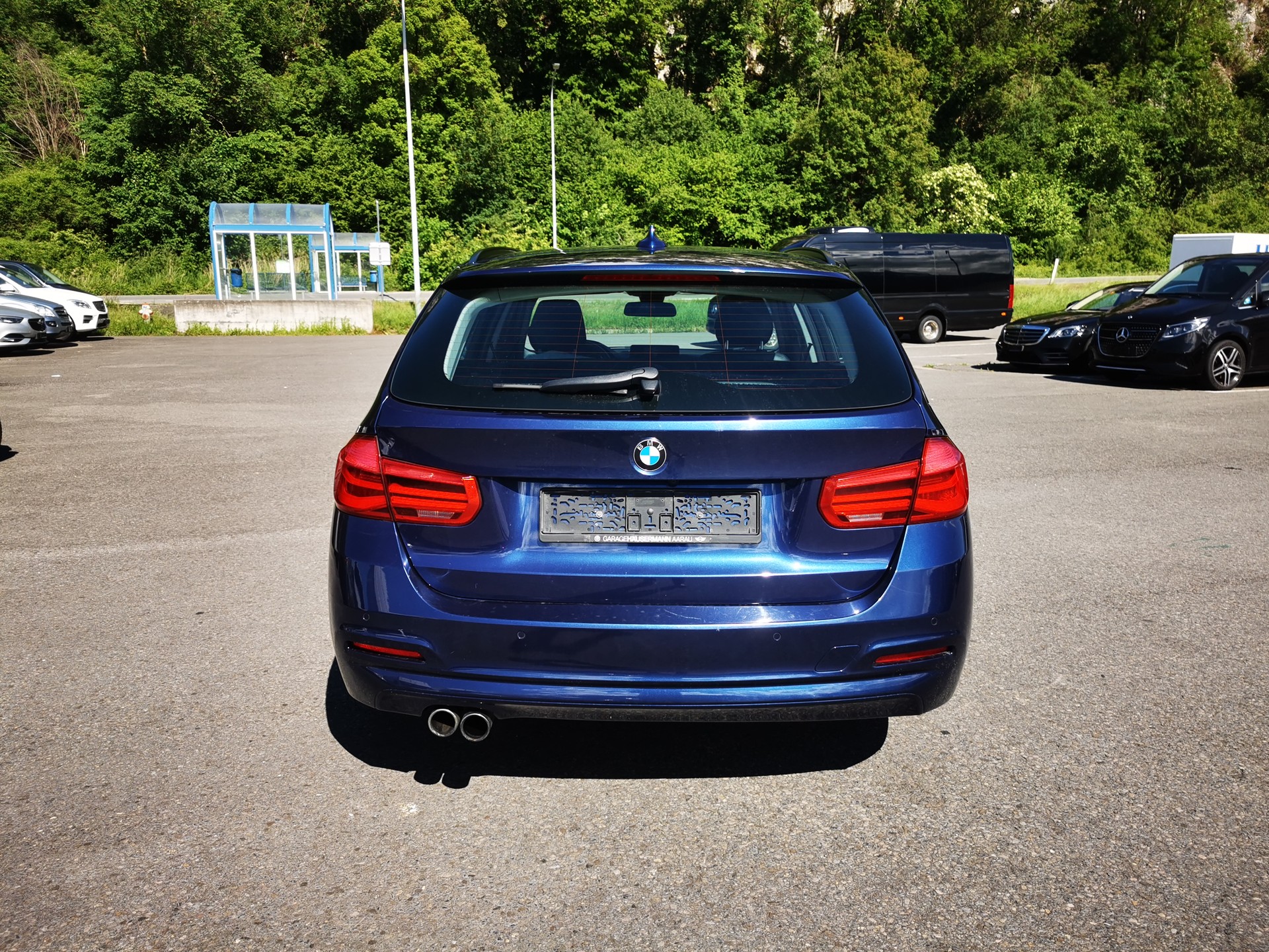 BMW 330i xDrive Touring Steptronic-image-5