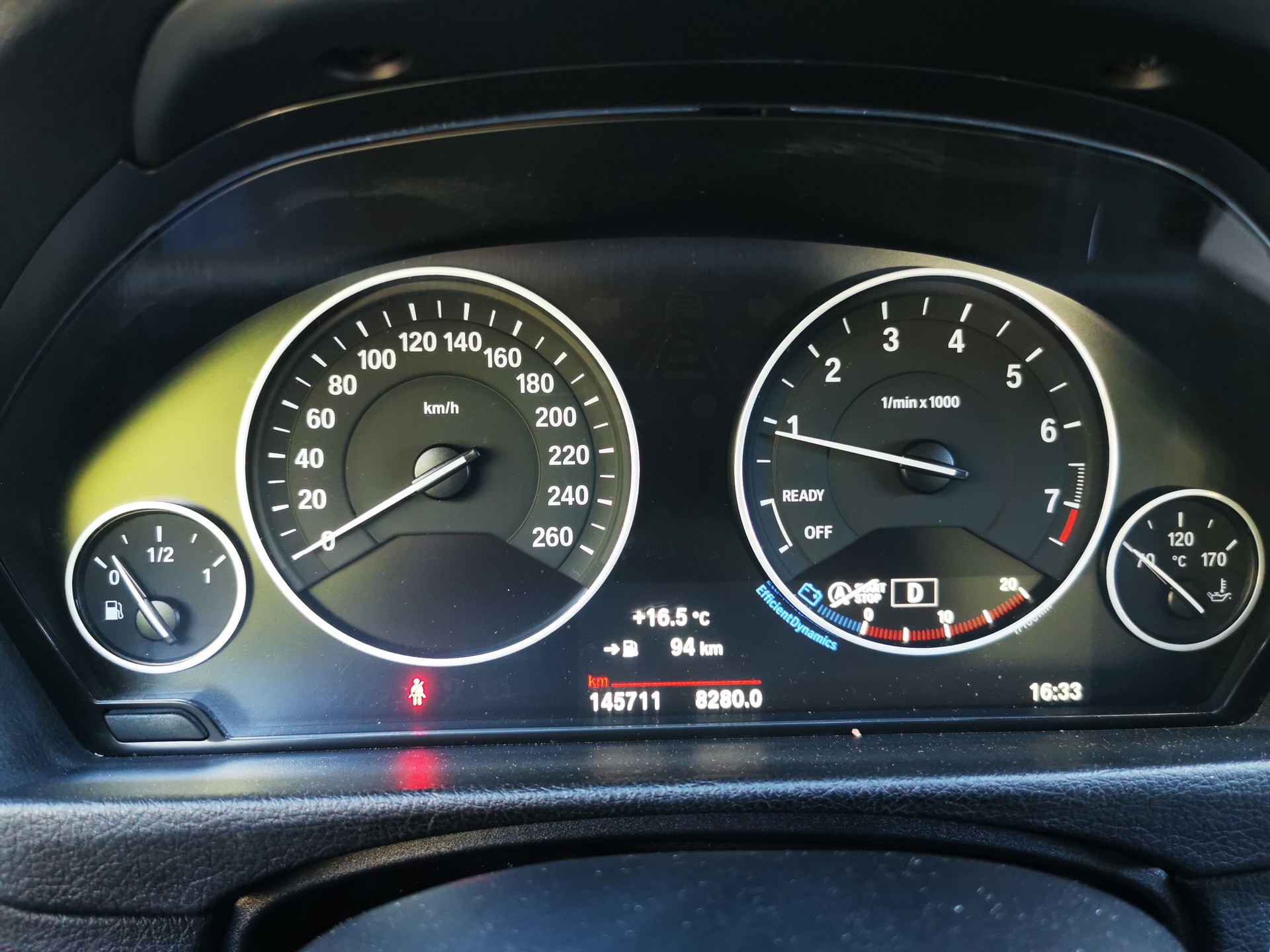 BMW 330i xDrive Touring Steptronic-image-11