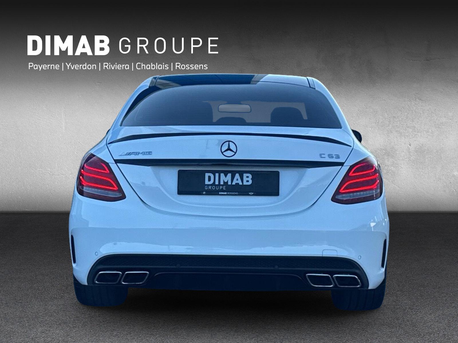 MERCEDES-BENZ C 63 AMG-showroom-element-3