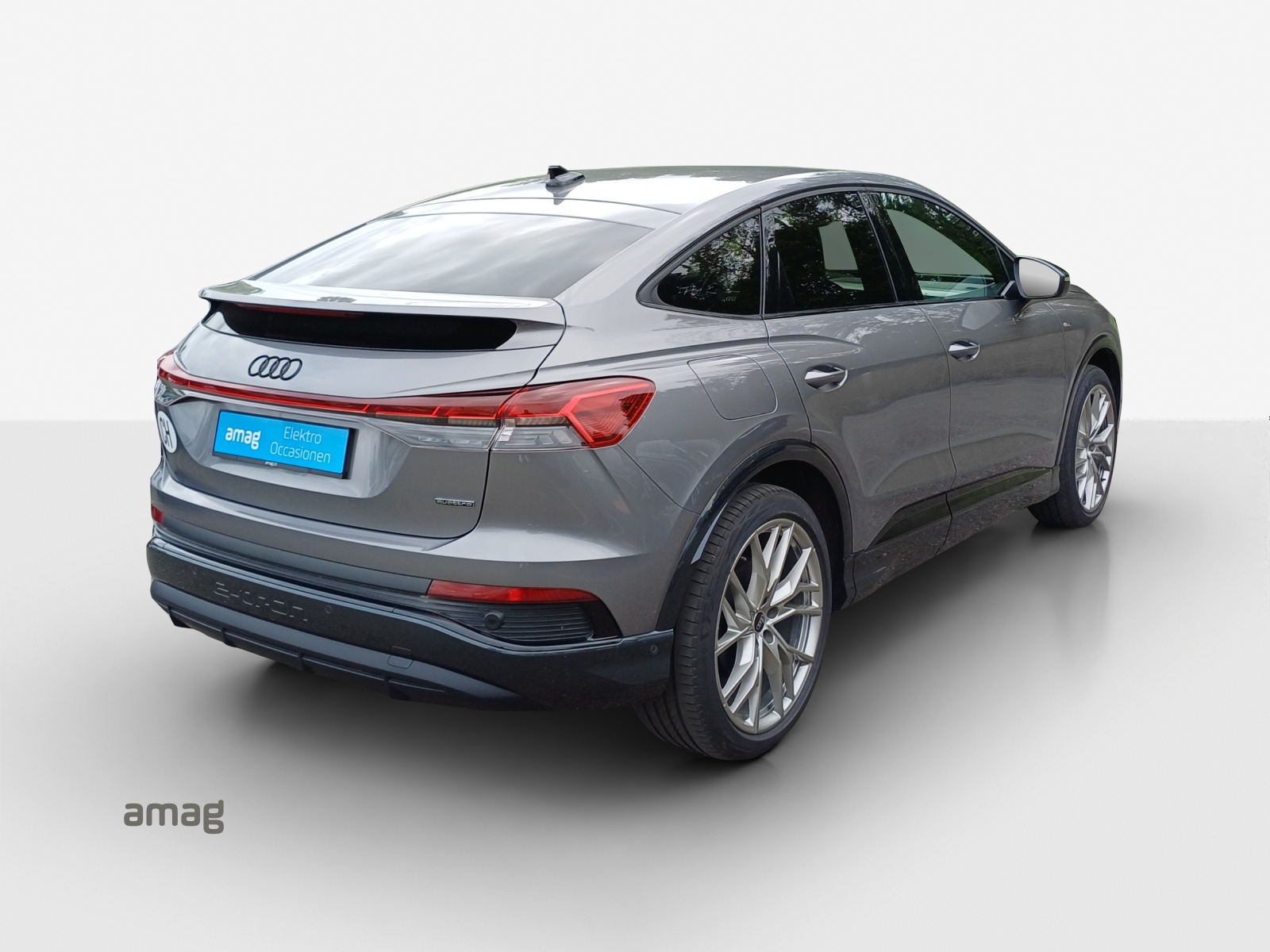 AUDI Q4 e-tron 55 quattro-image-5