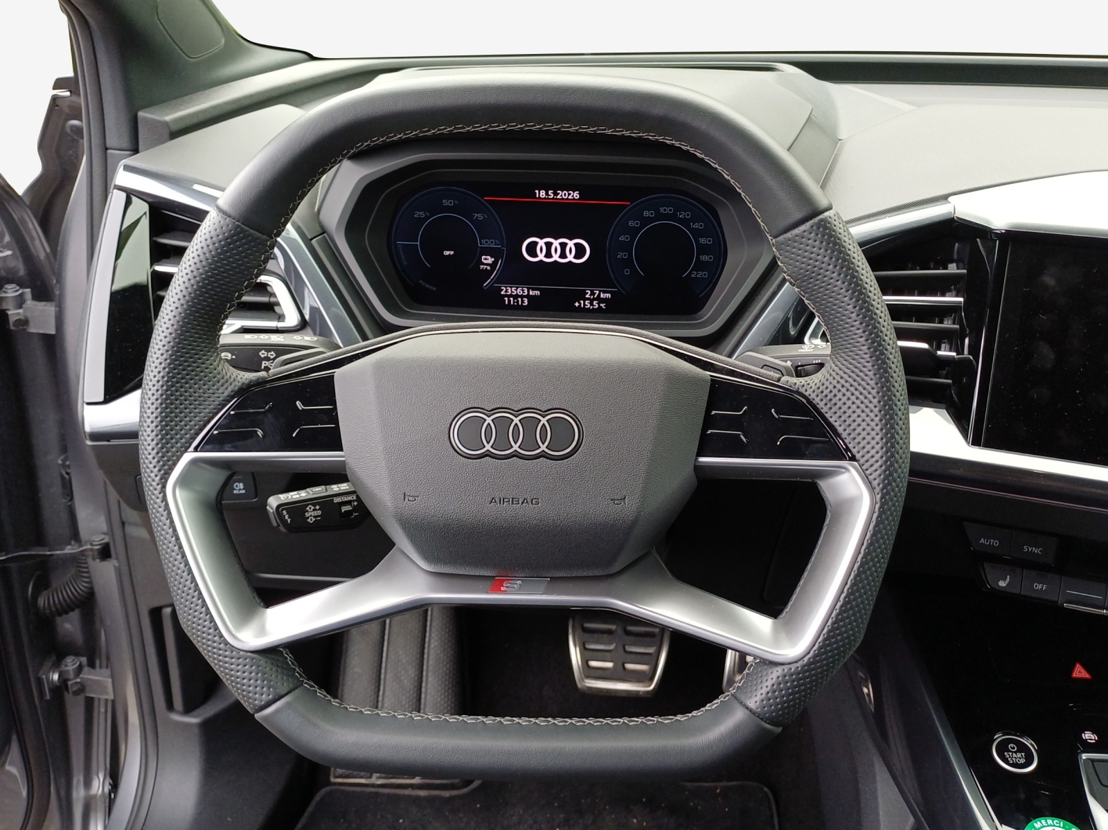 AUDI Q4 e-tron 55 quattro-image-10